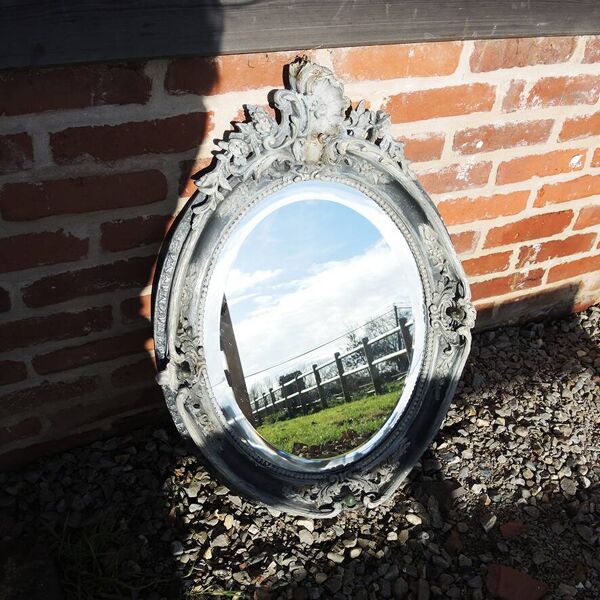 Ancien Miroir Oval Biseauté avec Cadre en Bois Sculpté Baroque