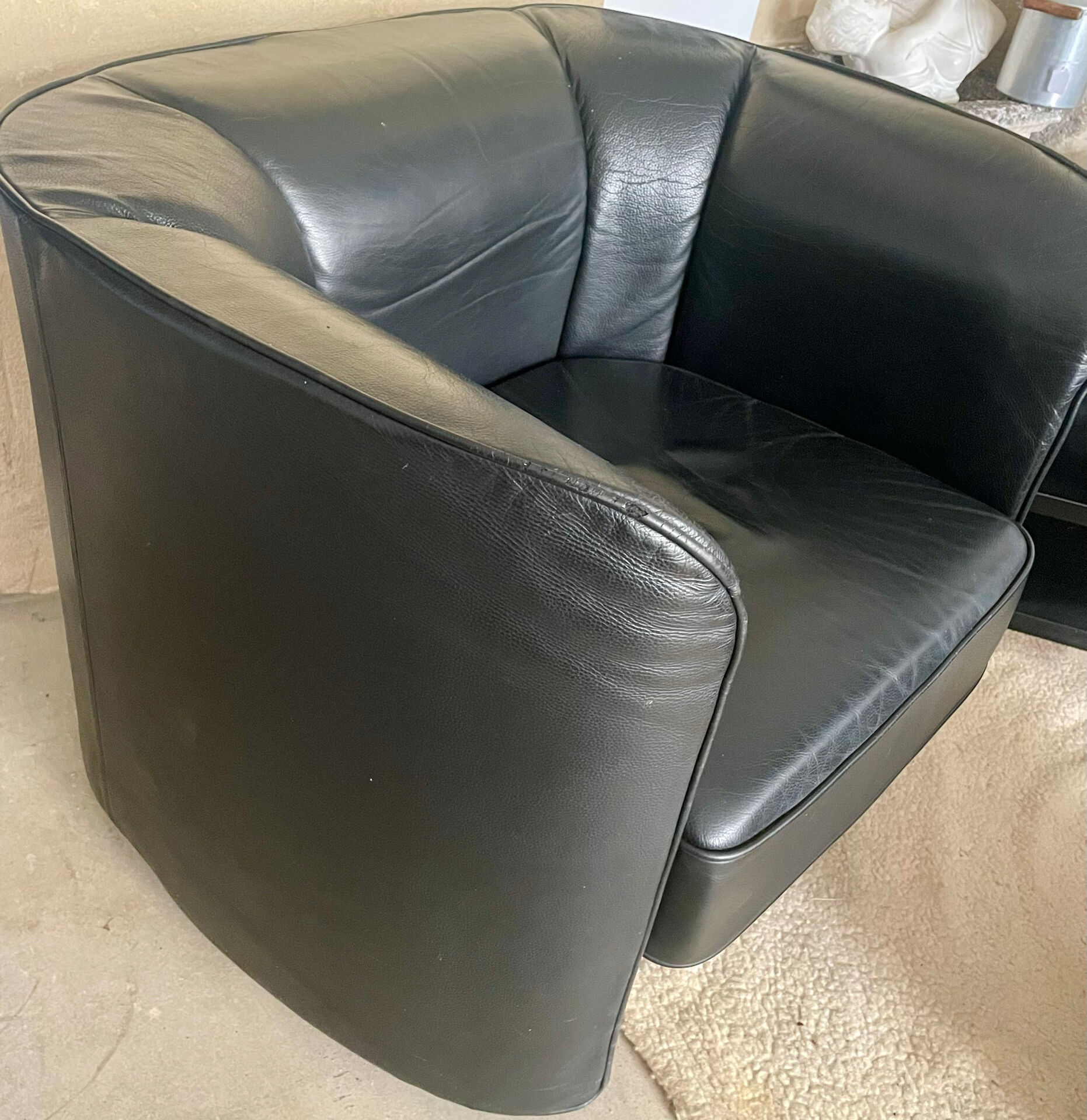 Paire fauteuils Tub cuir noir