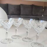 Lot 4 x White wine glasses with flared necks. Crisscross/water drop patterns..