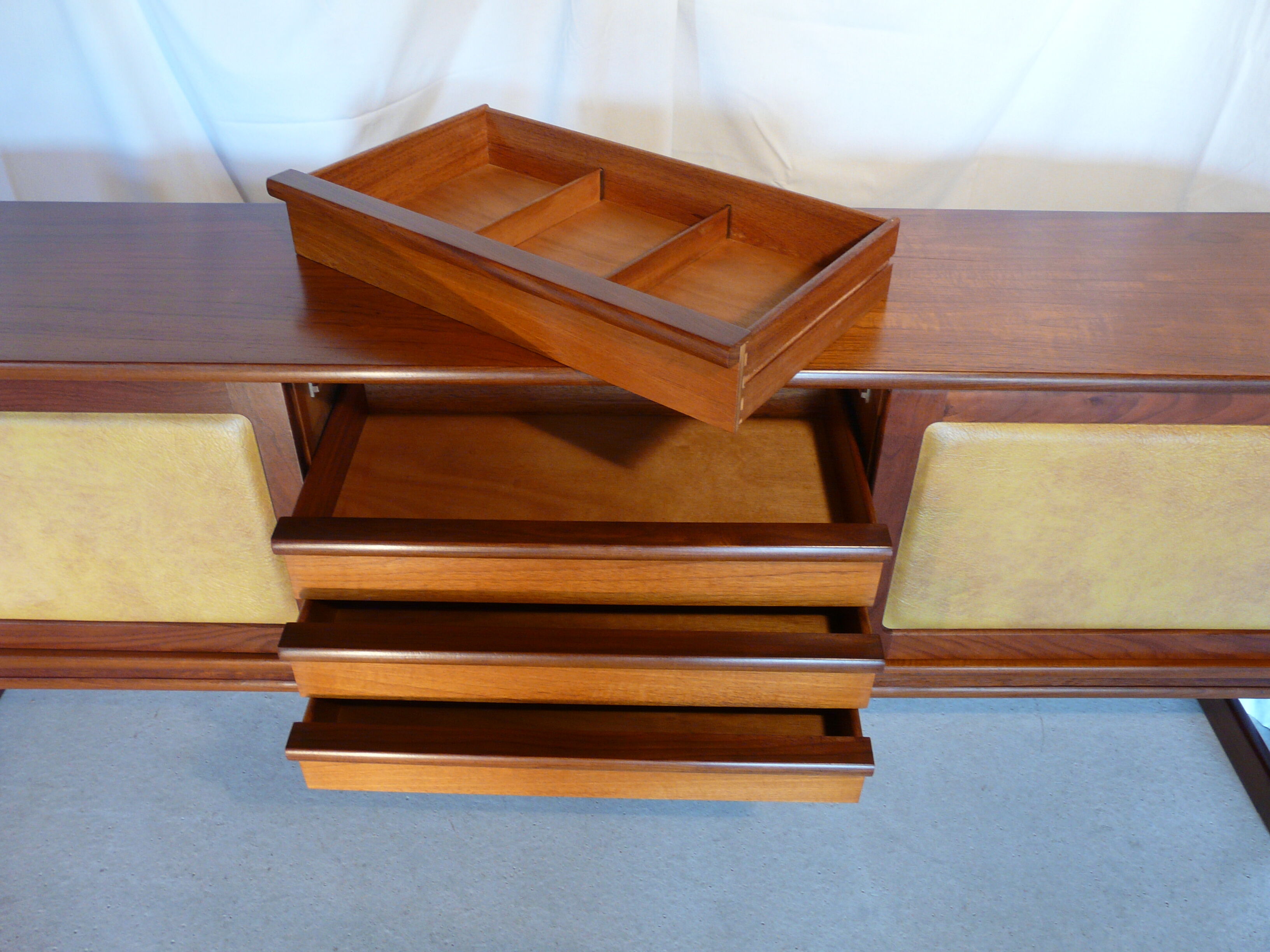 Scandinavian teak line sideboard