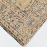 Tapis vintage en laine fait main, saumon doux et bleu marine, 183x264 cm