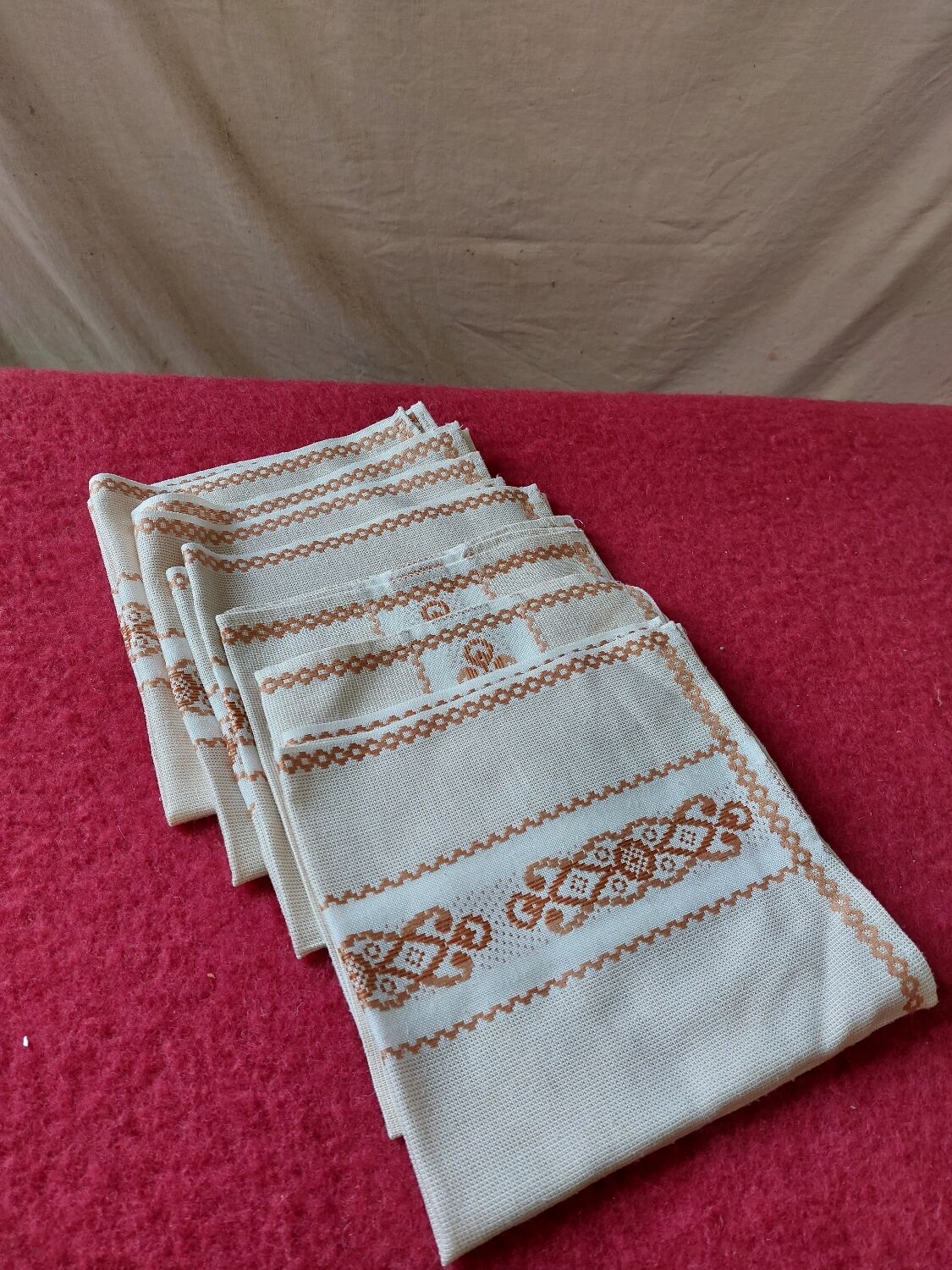 Set of 6 vintage napkins