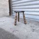 Tabouret tripode en bois tourné
