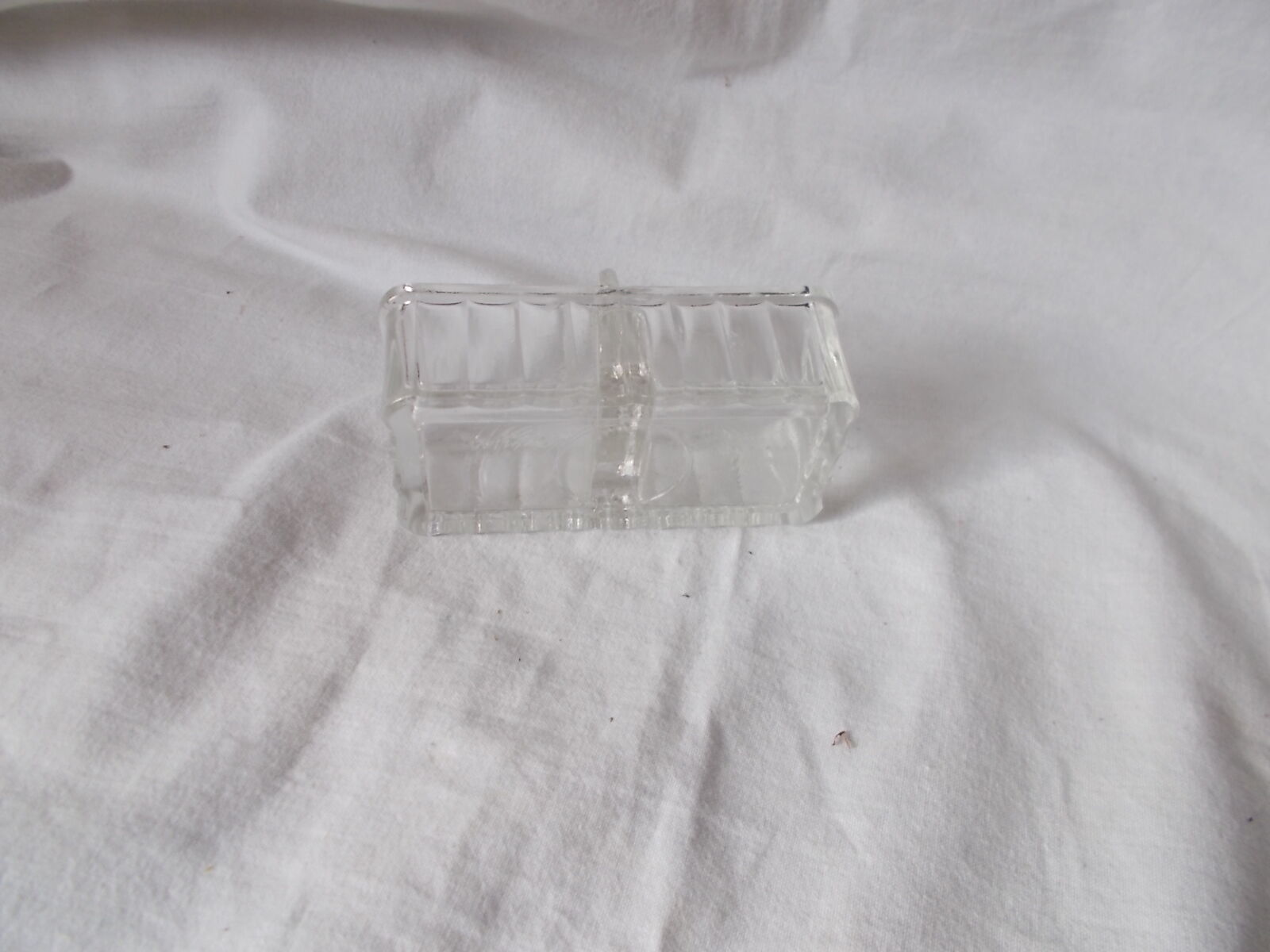 Salt pepper trays round molded glass