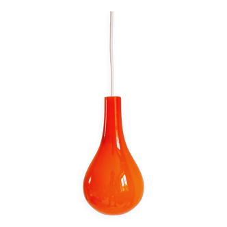 Suspension scandinave en opaline orange, années 1960