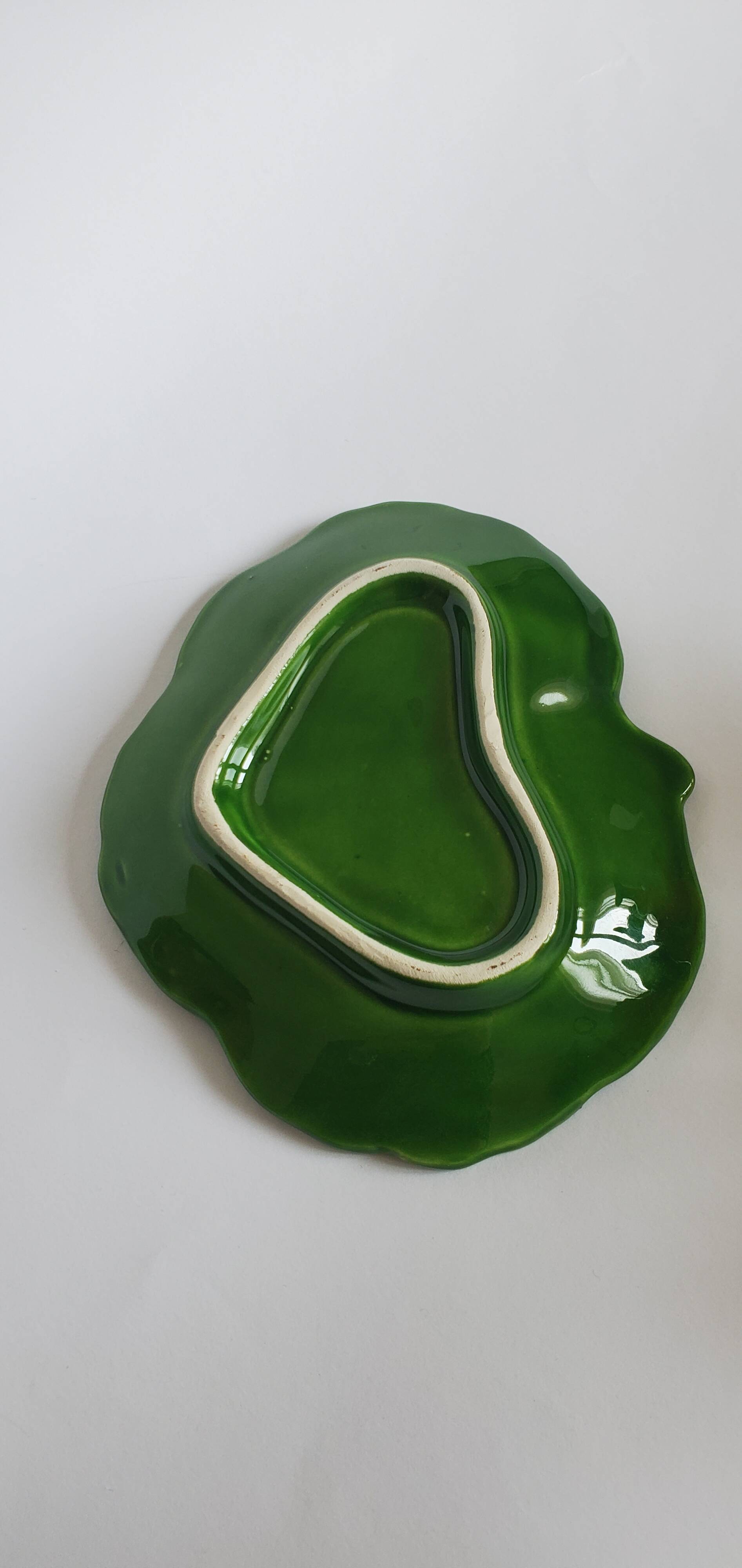 Salt and pepper shaker set with fish design from the 1970s.