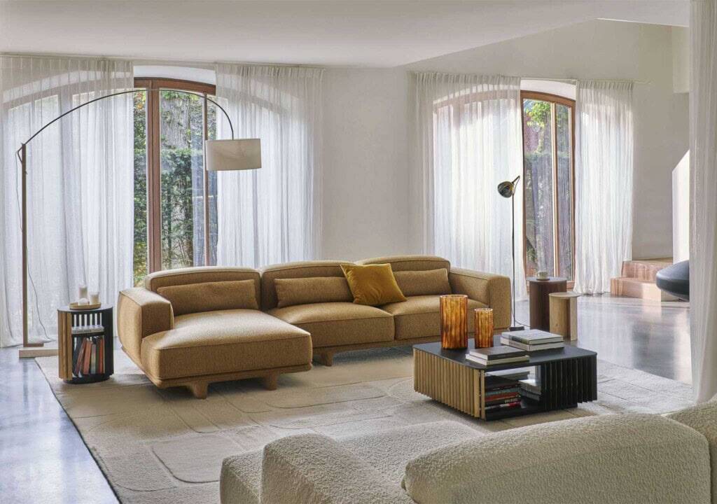 Lampe arc Ligne roset modèle MAMA de Thibault Desombre