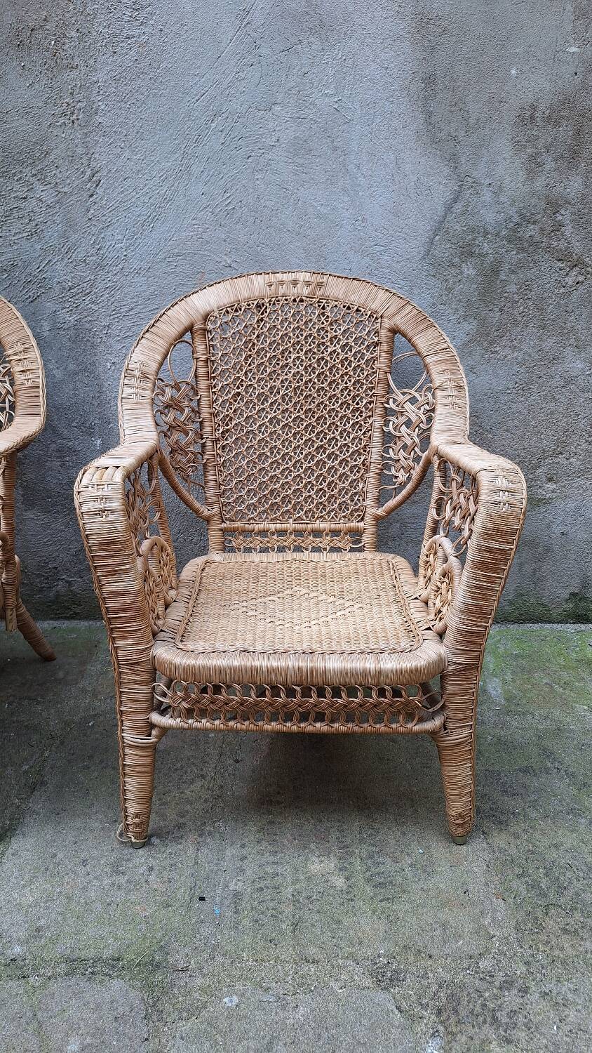 Peacock rattan garden set with bench and armchair