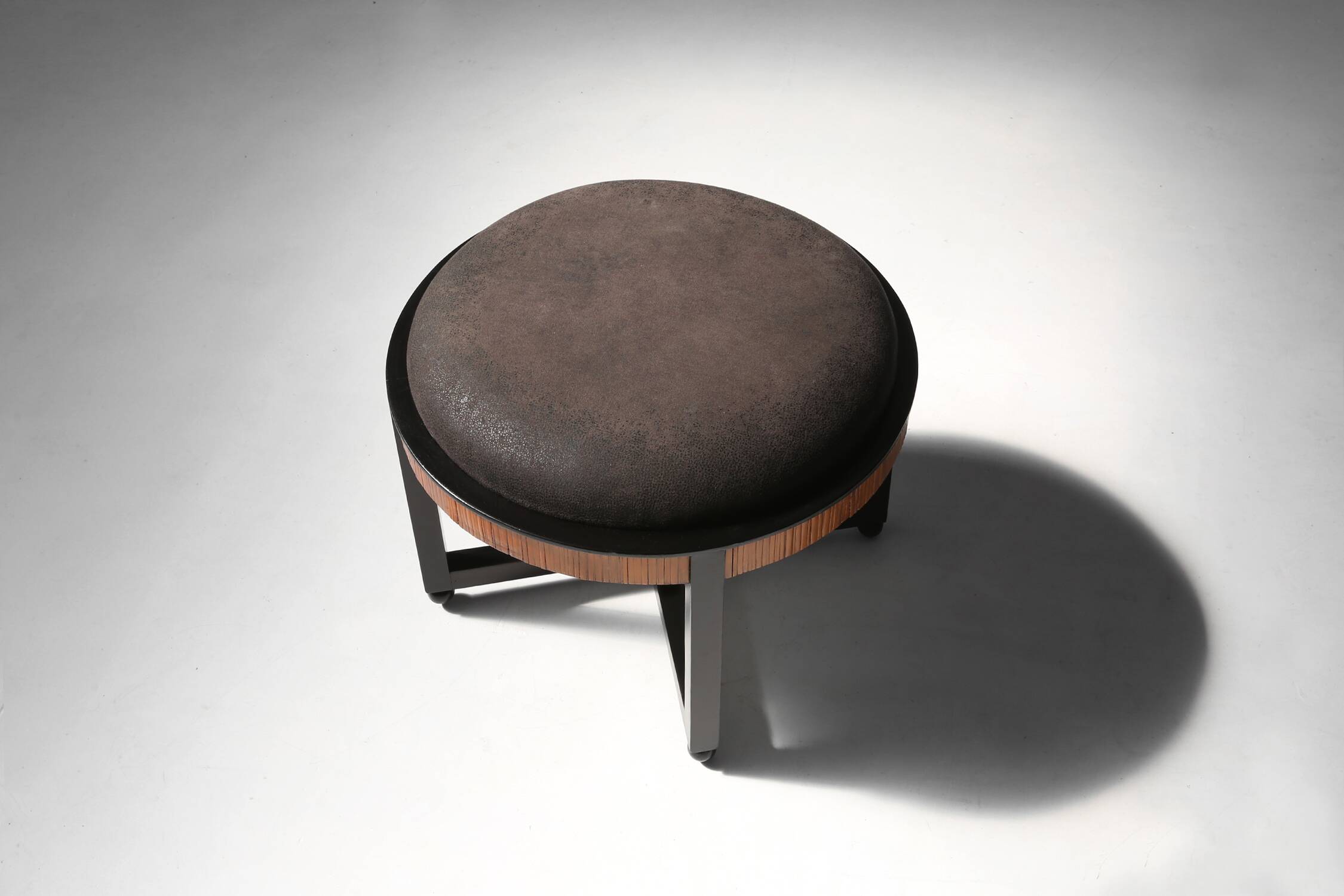 Pouf moderniste dans le style de Huib Hoste 1920