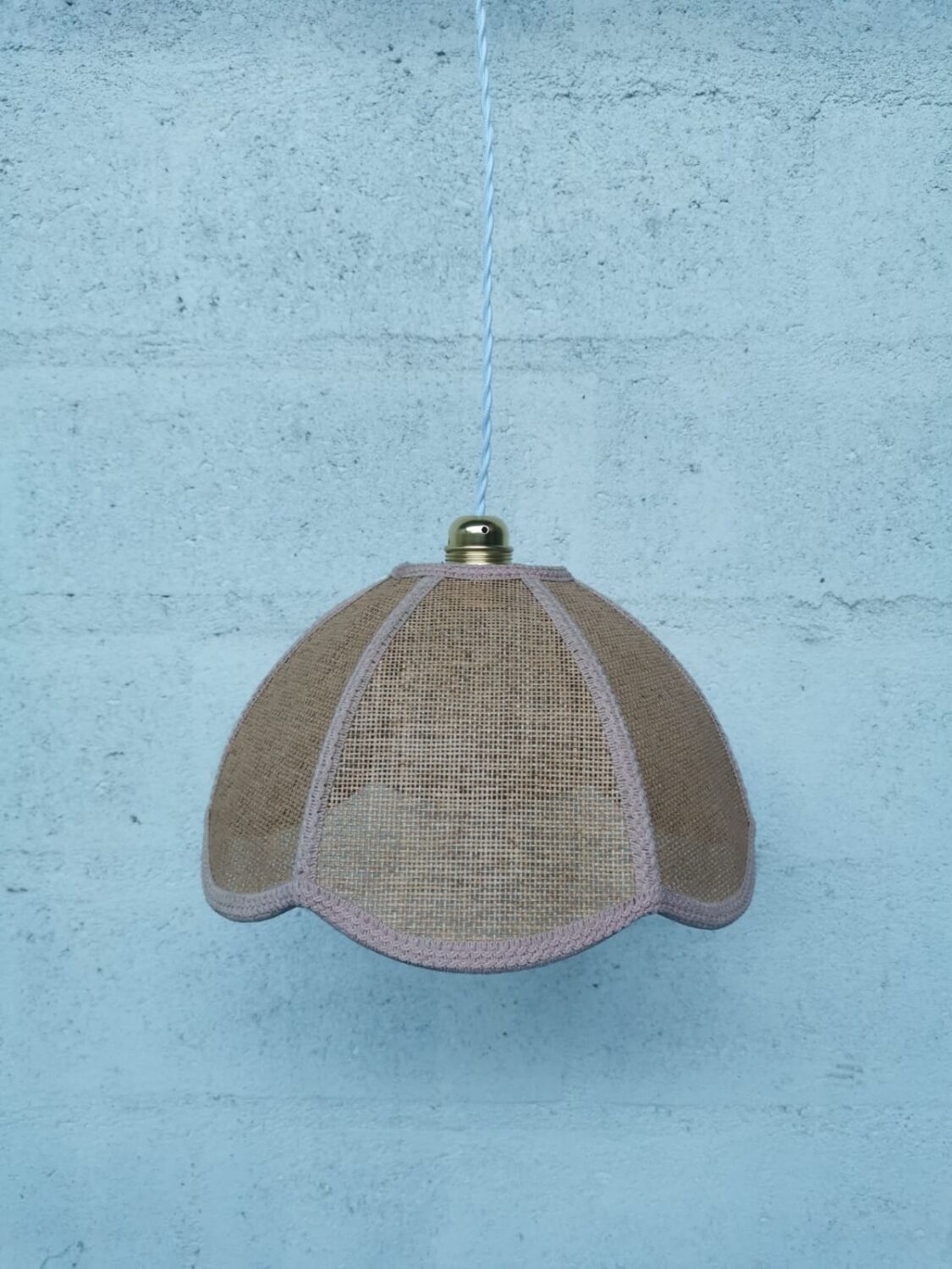 Wicker flower suspension