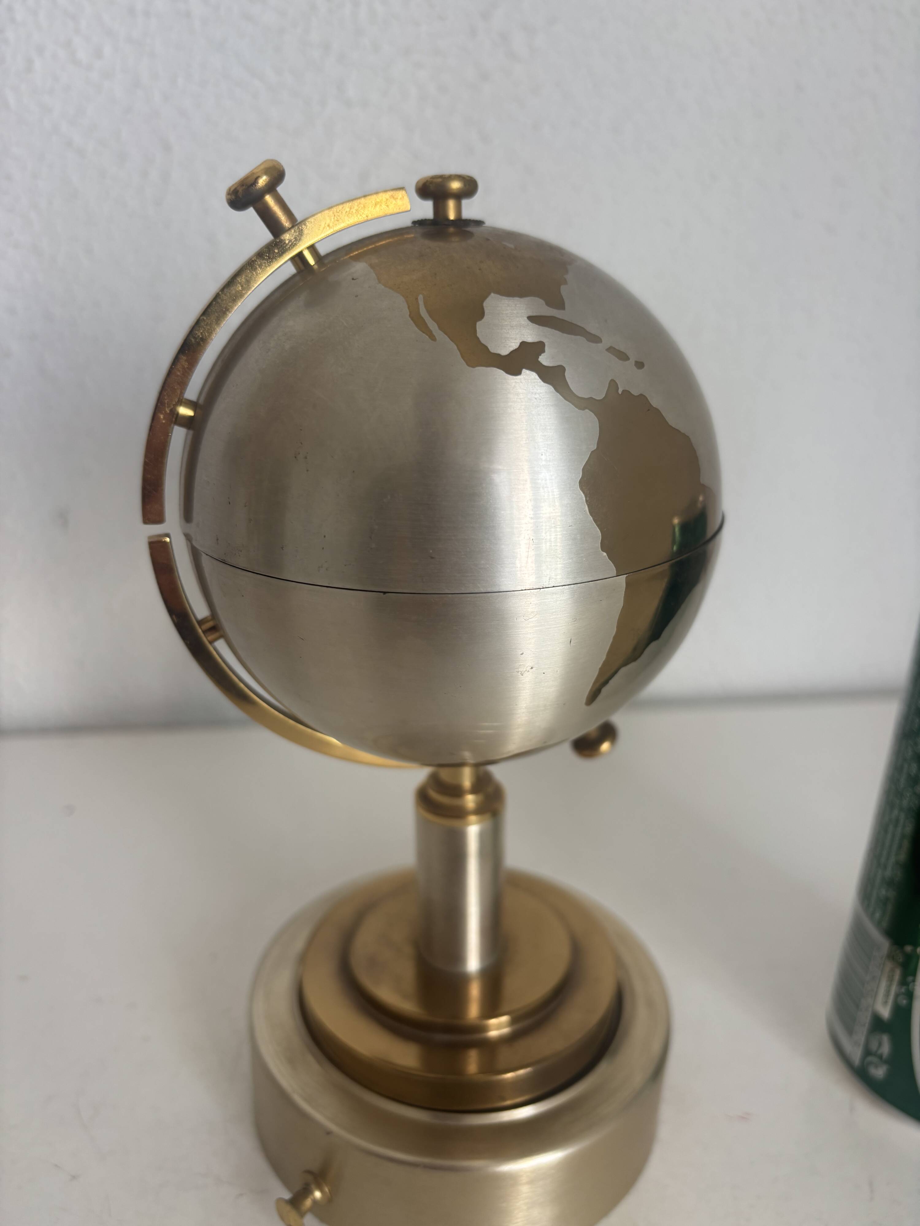 Vintage 1960 cigarette case world map dispenser - 21 x 10 cm