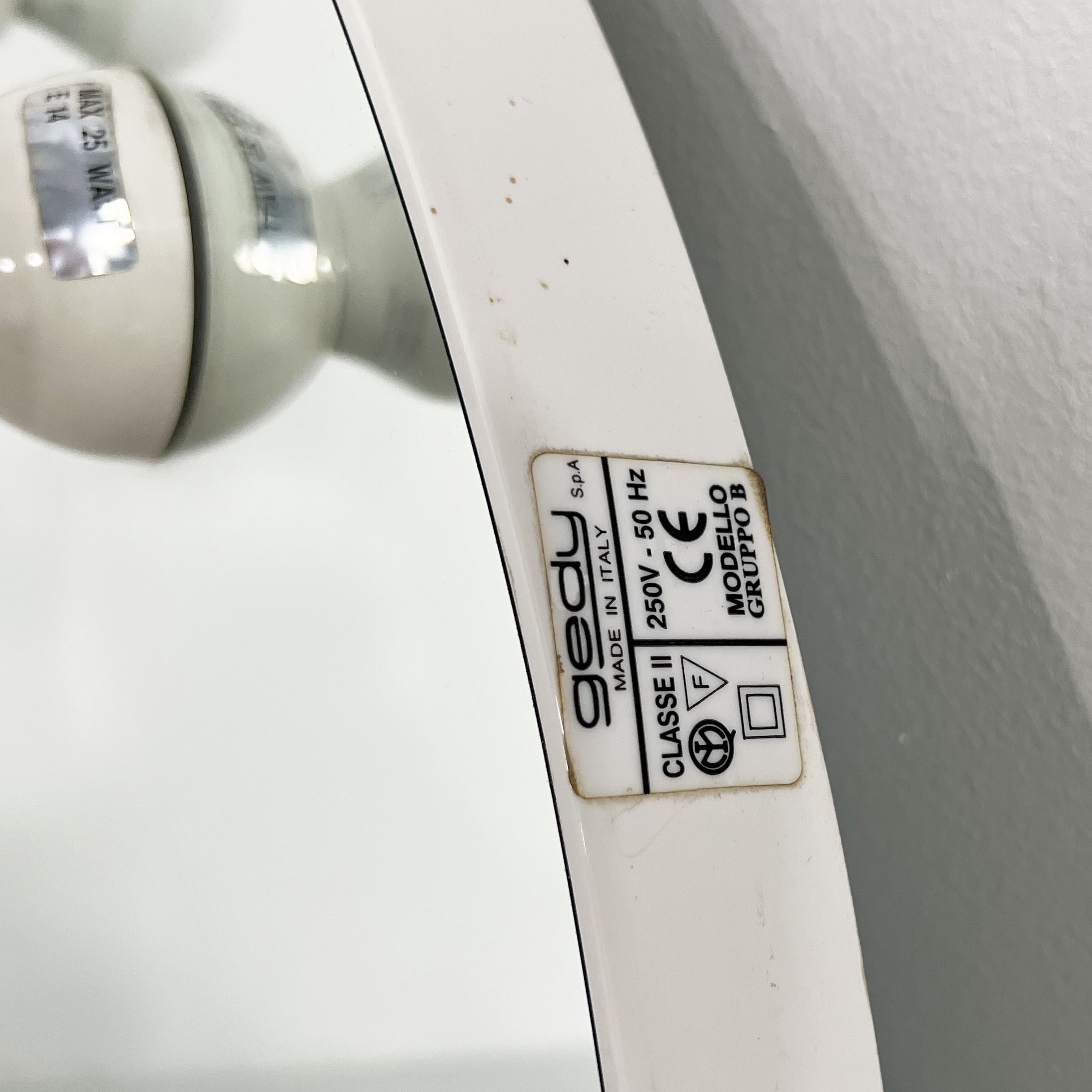 Mirror with integrated round bulbs by Gedy, 1970