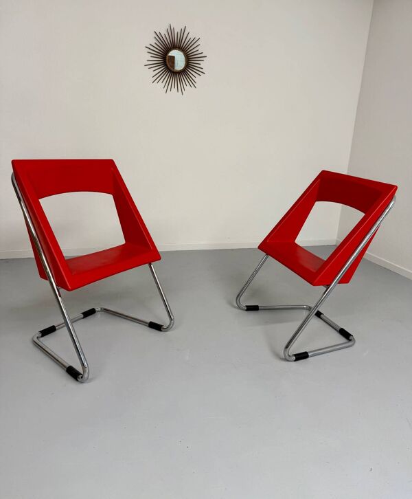 2 chaises tubulaire en simili rouge, années 80 en simili rouge