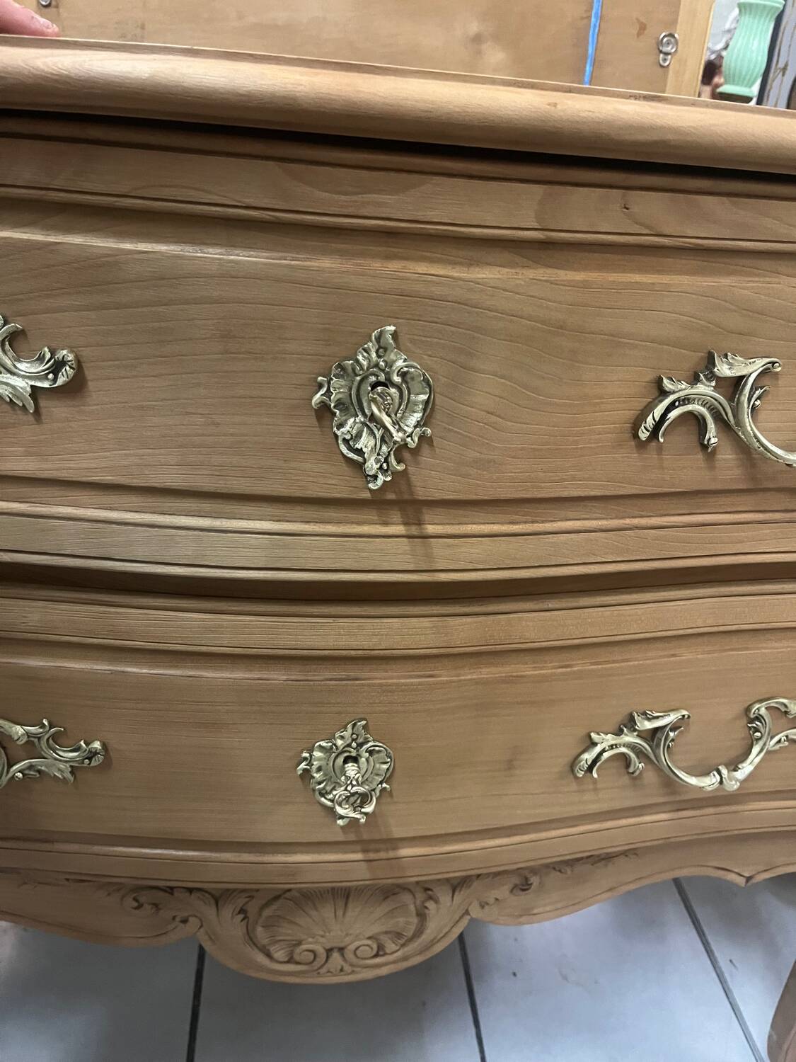 Sauteuse style Louis XV aerogommé