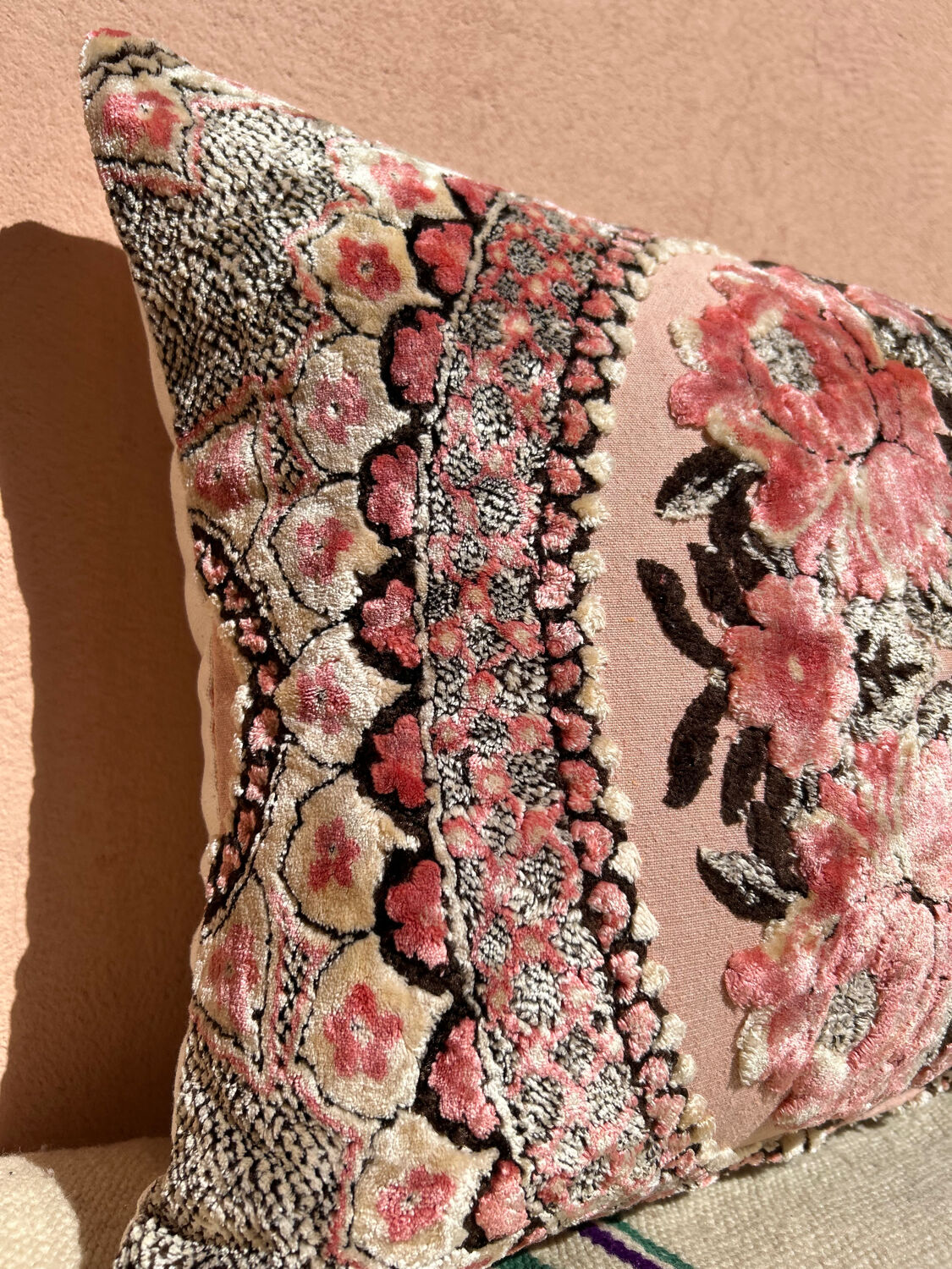 Velvet cushion 40x60cm