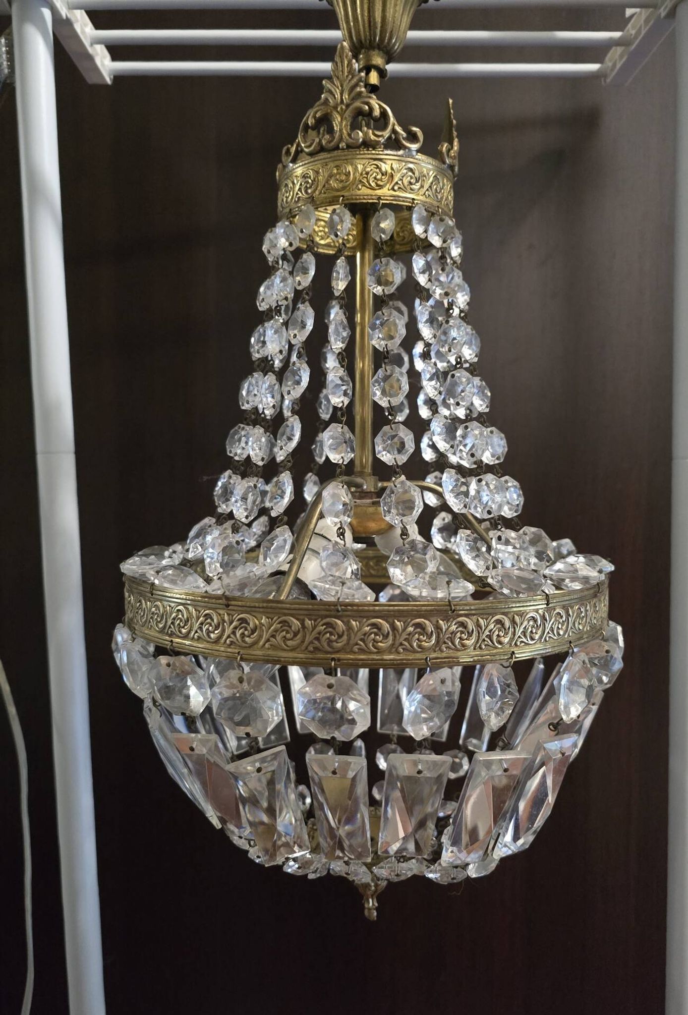 Balloon chandelier in glass and brass