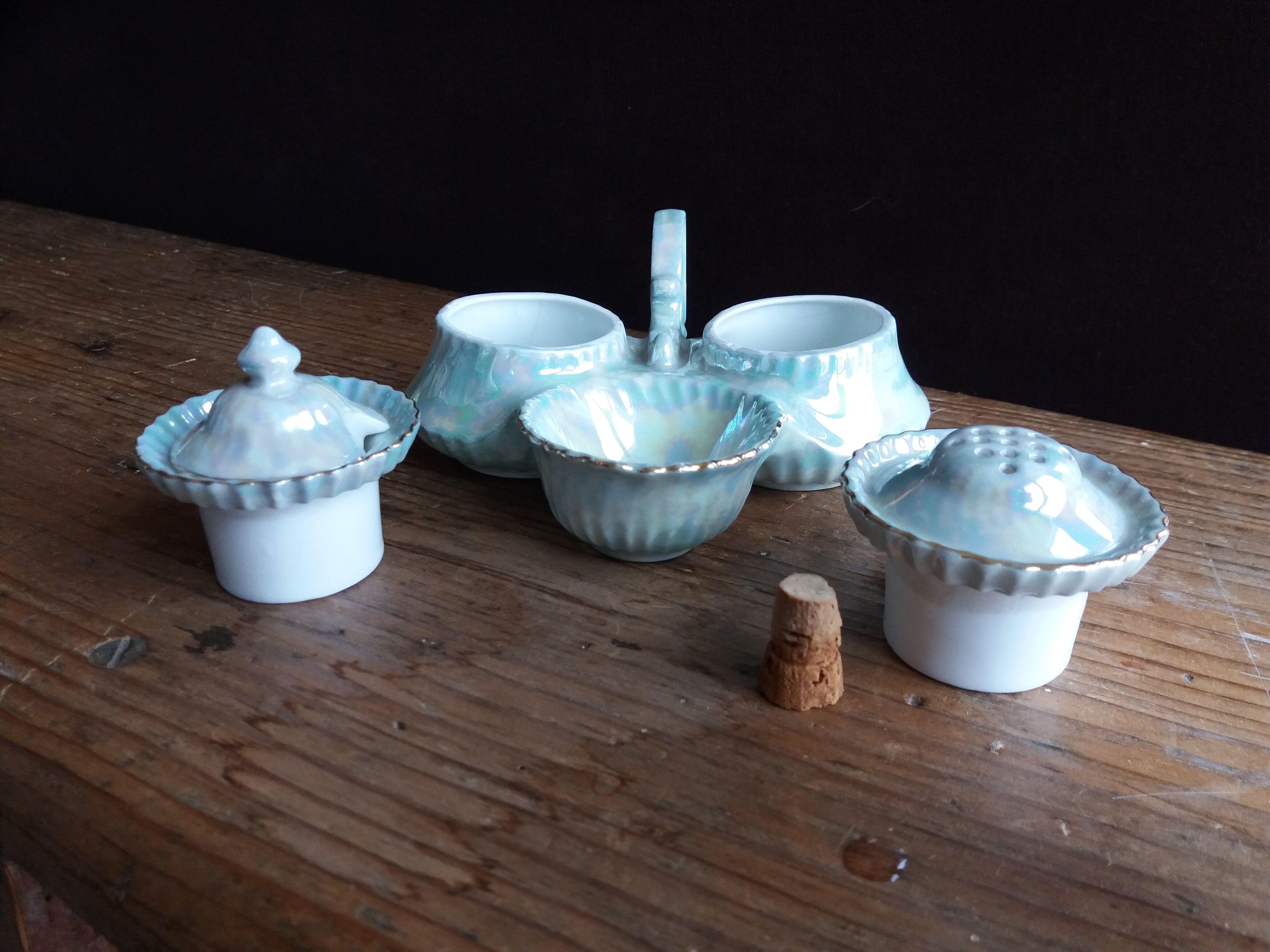 Mustard pepper shaker Victoria China iridescent porcelain