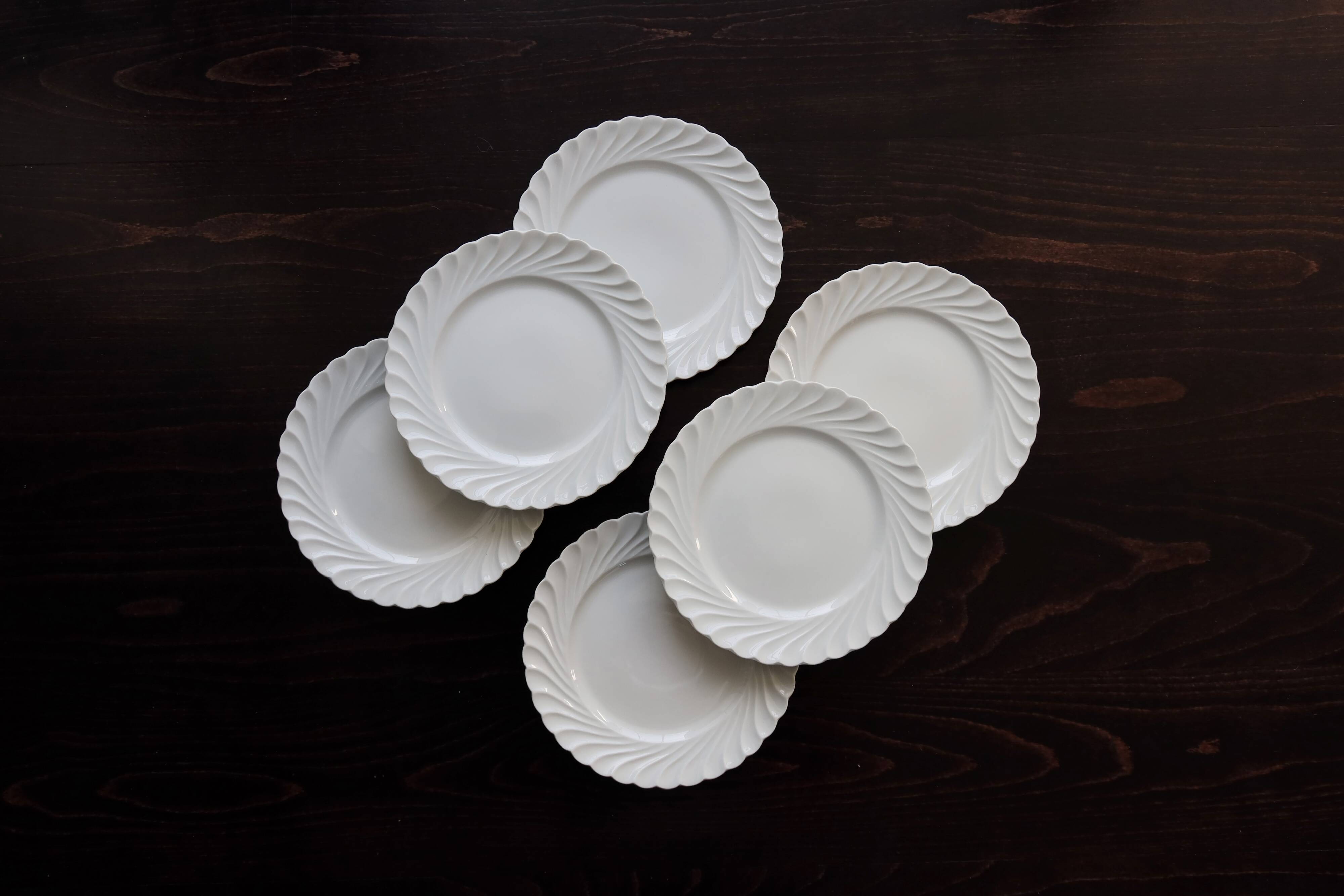 6 vintage white porcelain twisted Limoges Haviland dinner plates