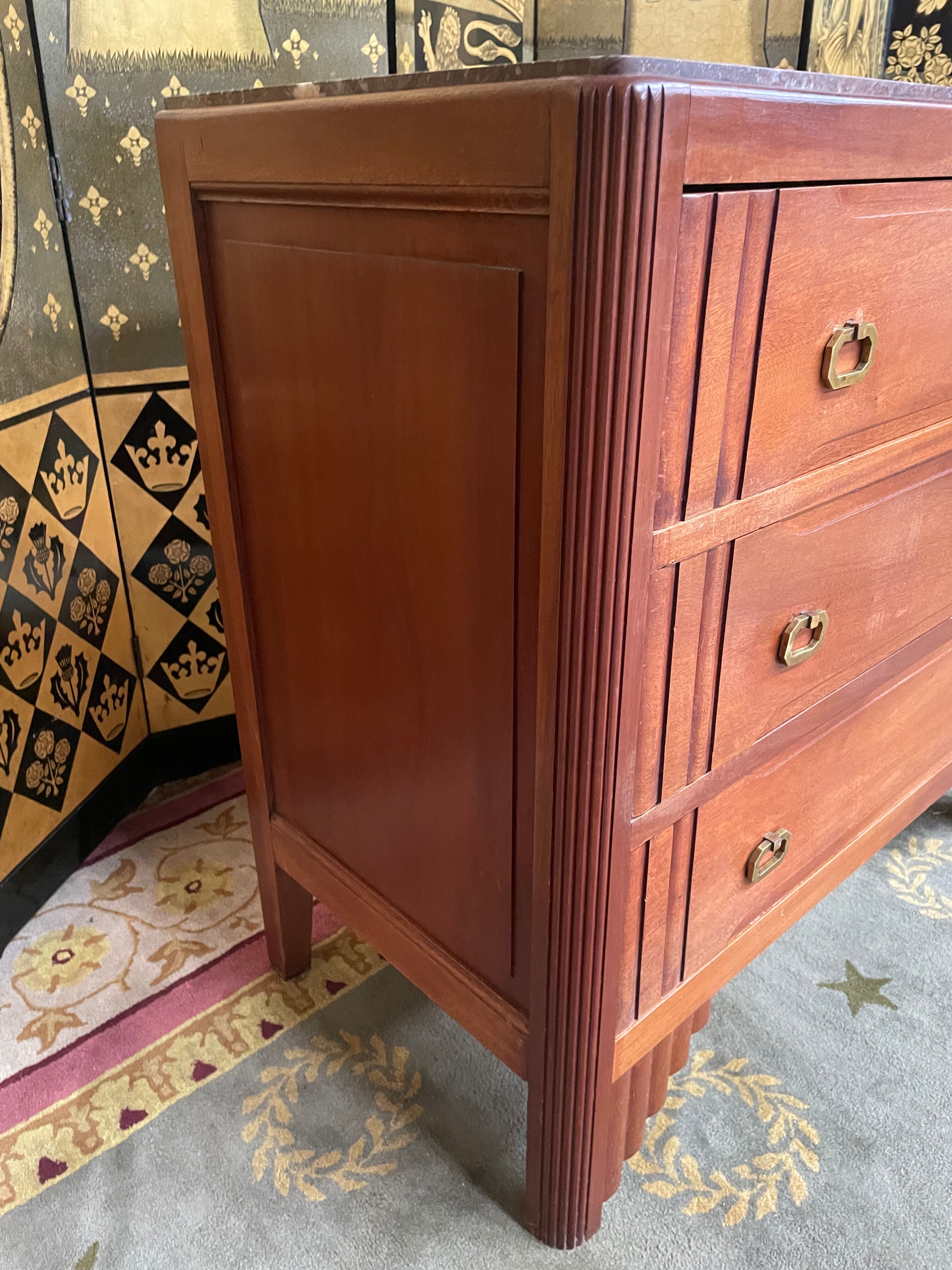 Art deco chest of drawers