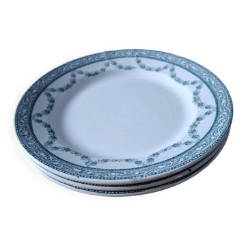 Set of 3 flat plates made of ironstone.