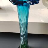 Flower-shaped soliflore vase. In blown Art glass. Handmade. High 30 cm