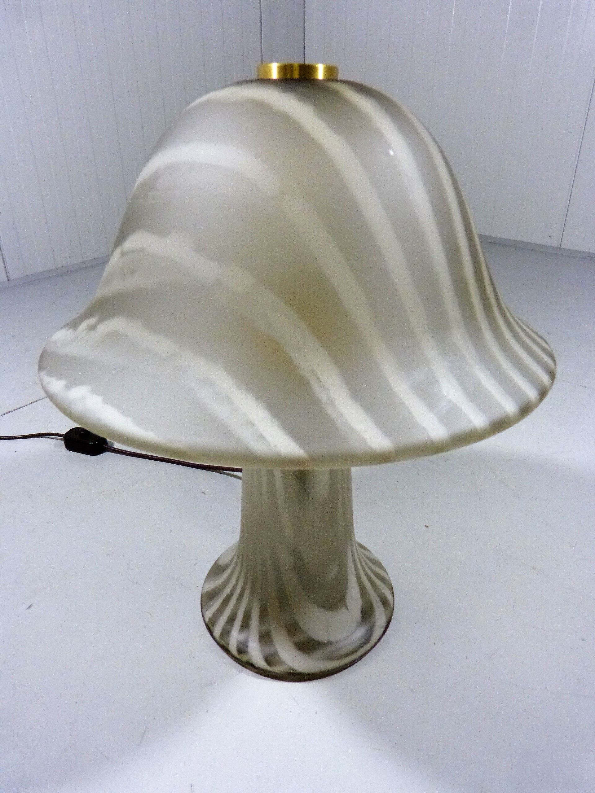 Peill & Putzler glass mushroom table lamp, Germany