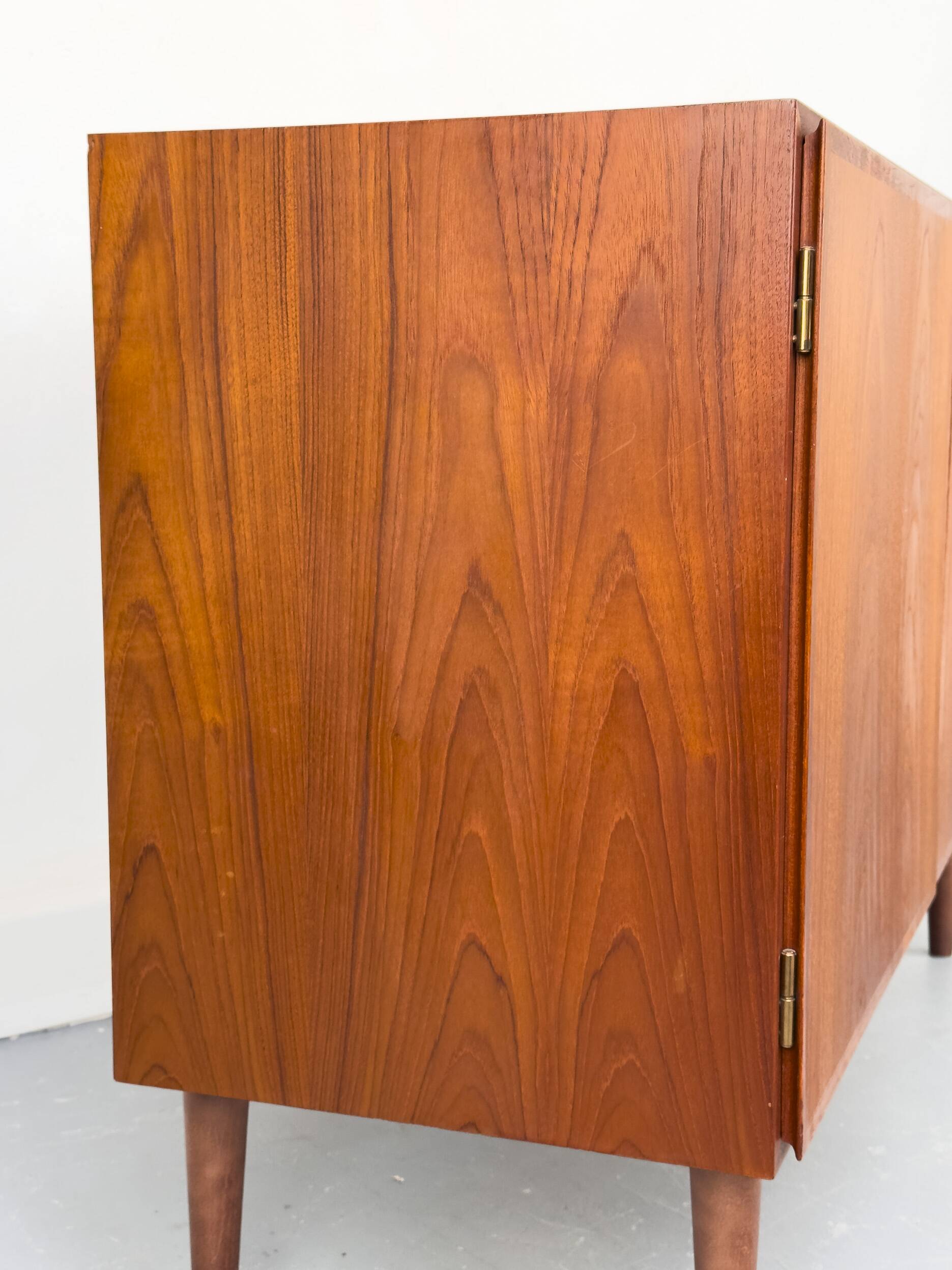 Enfilade en teck, Omann Jun, 1960s