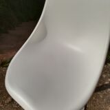 Adjustable design tulip chair