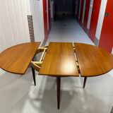 Scandinavian round table
