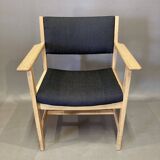 Designer armchair “hans wegner” 1960.