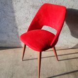 Chaise tonneau en moumoute rouge pieds compas années 60-70