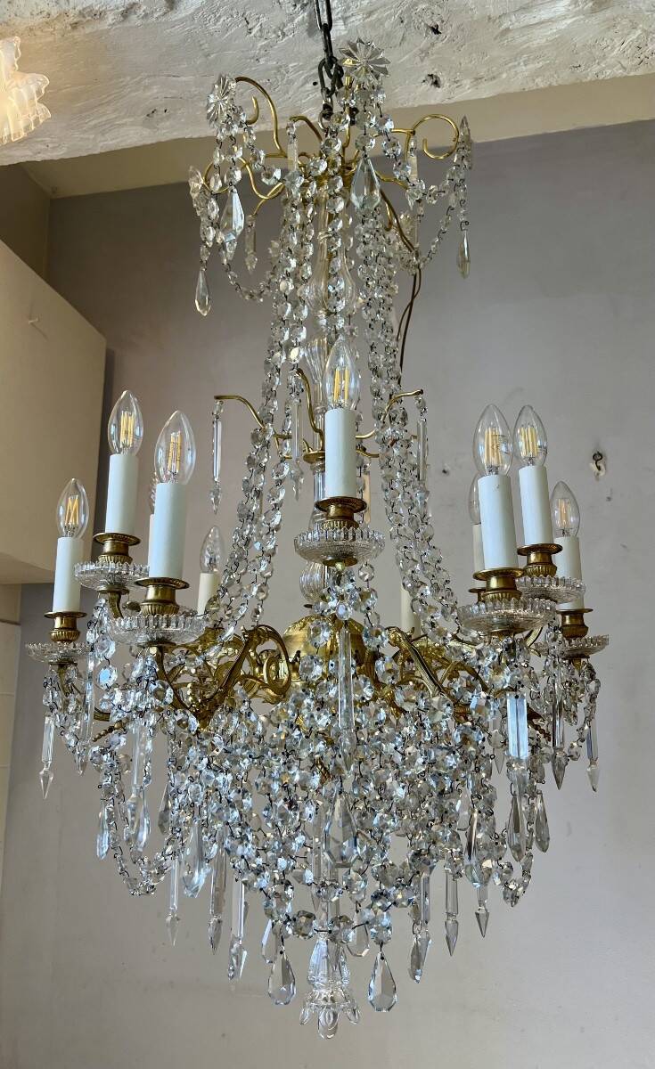 golden bronze chandelier in Louis XVI style