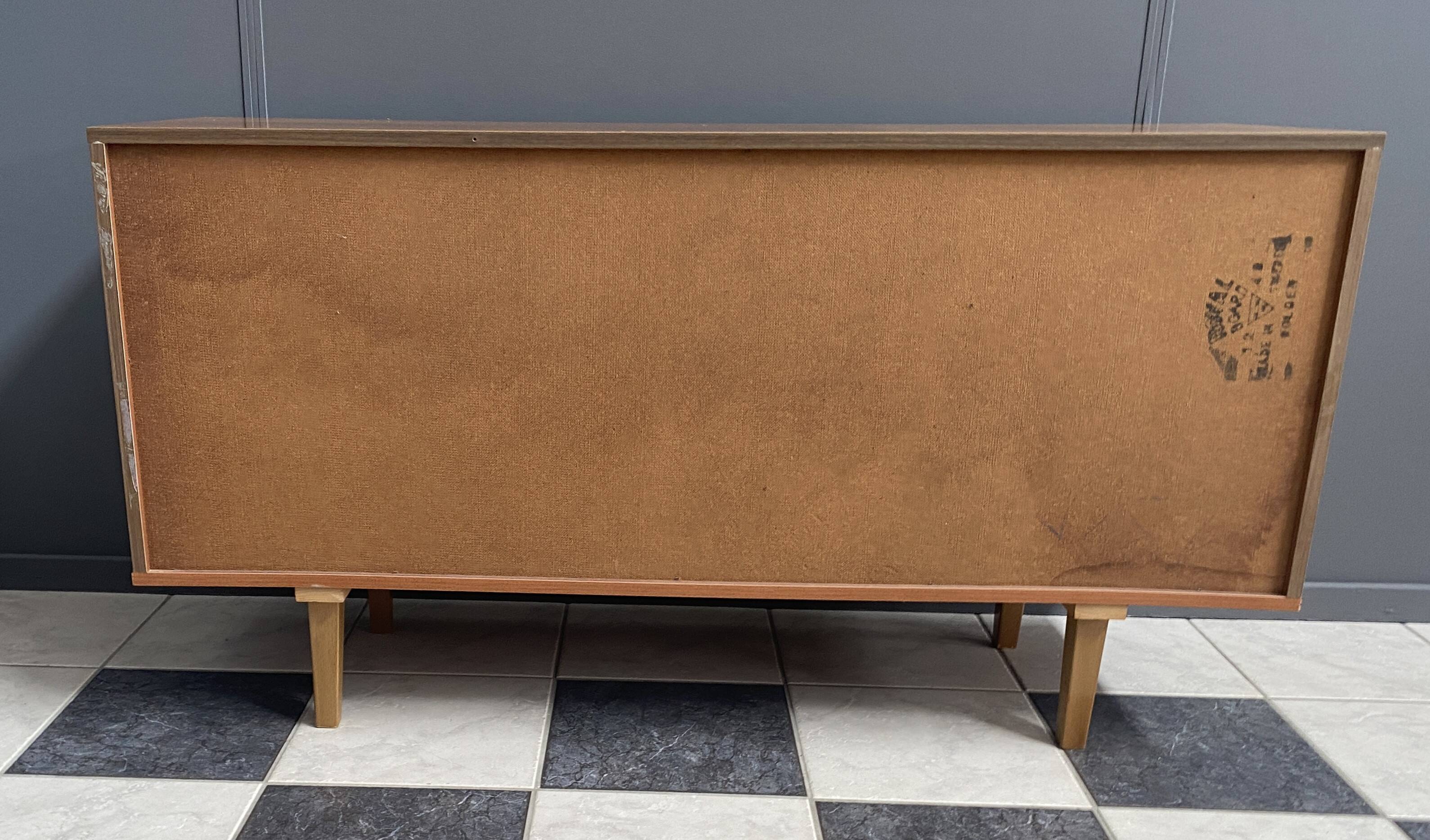 Buffet en bois à 2 portes de Suède