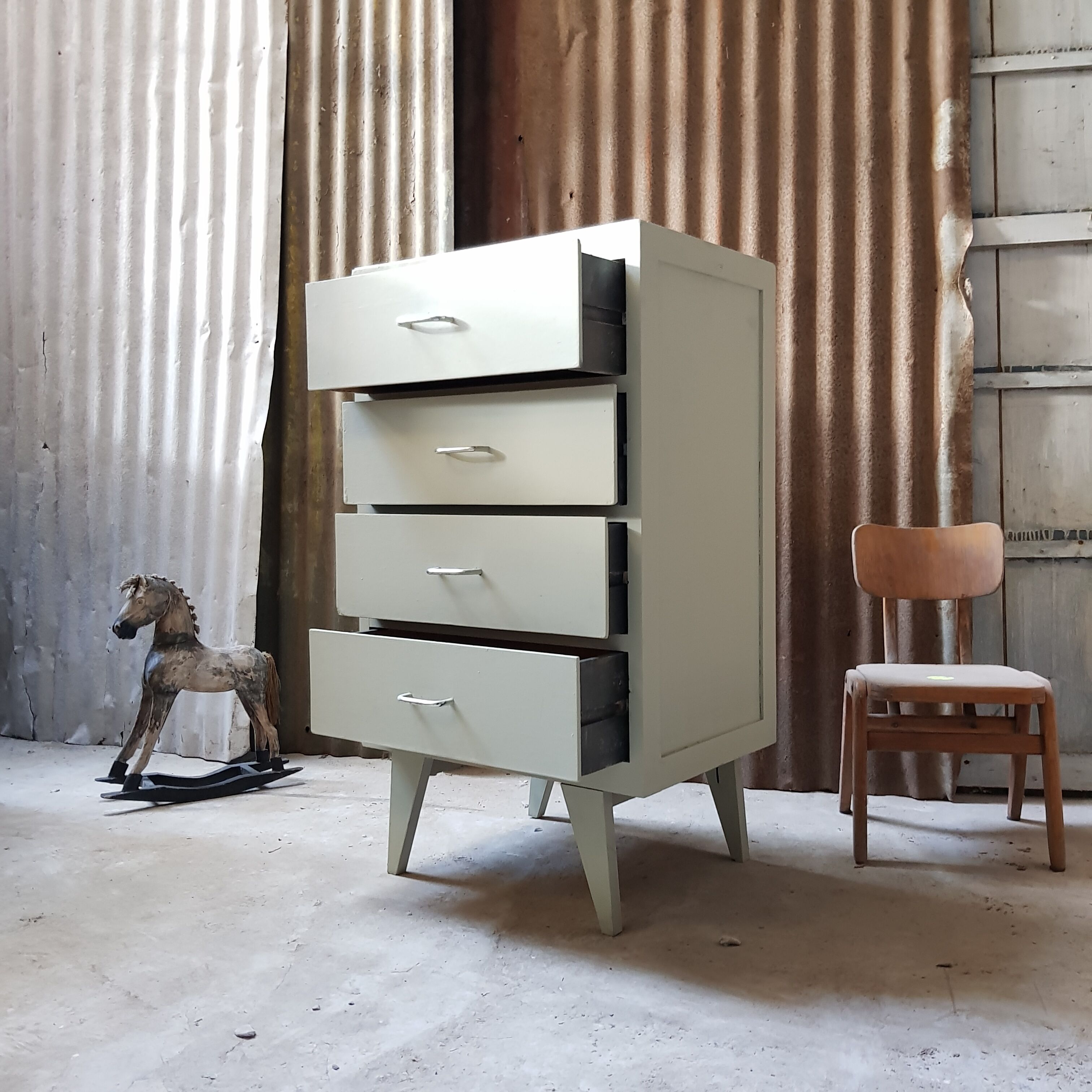 Vintage compass feet