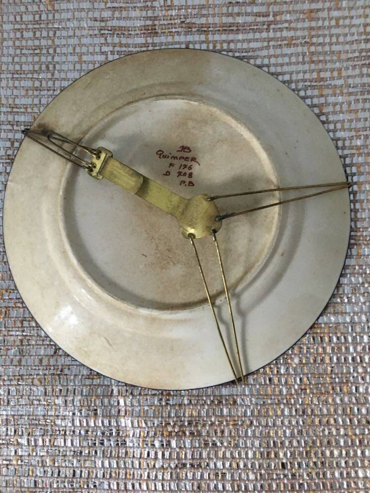 Assiette en faïence HB QUIMPER émaillée perlée dorée