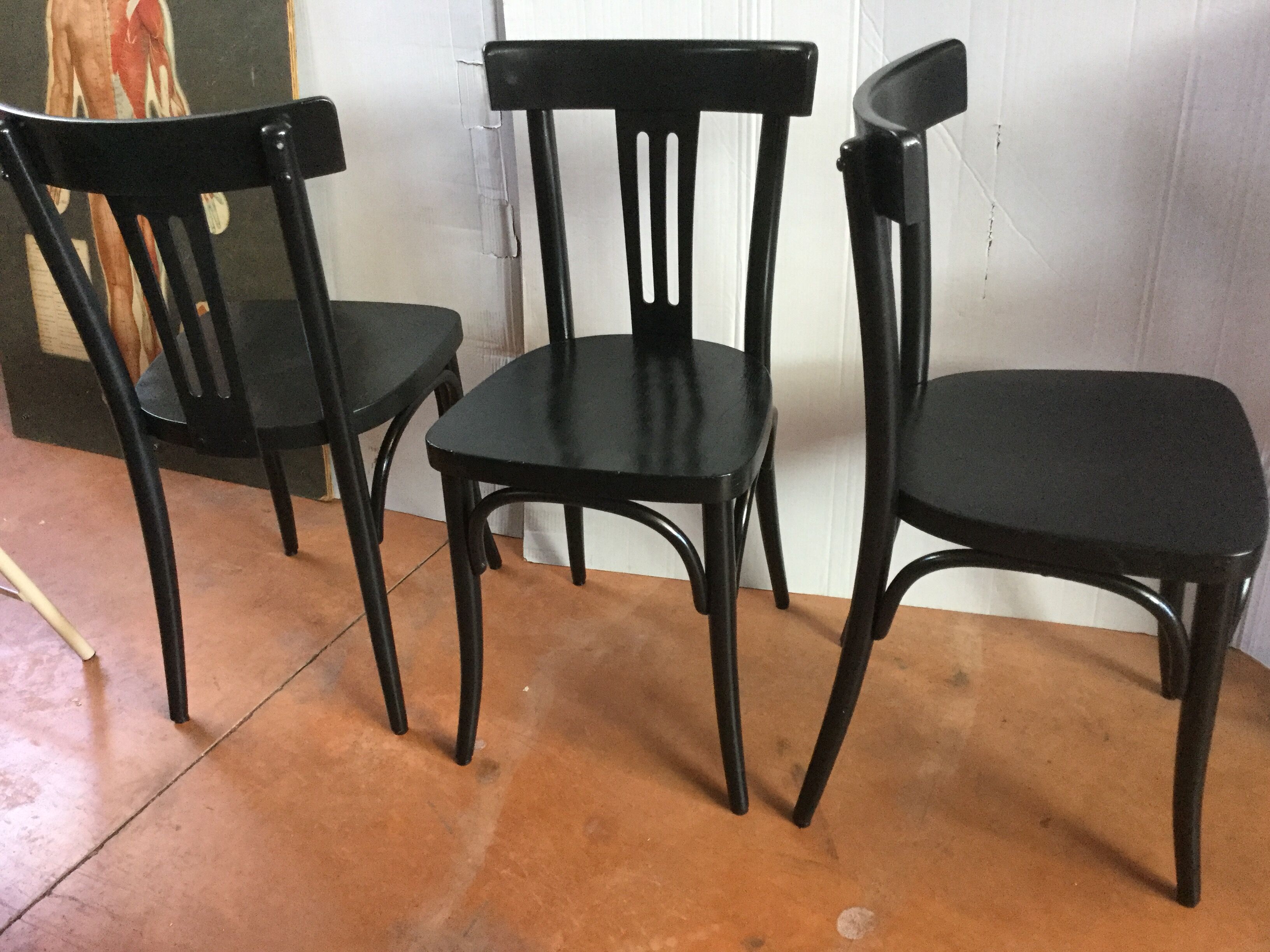 Suite of 6 old bistro chairs