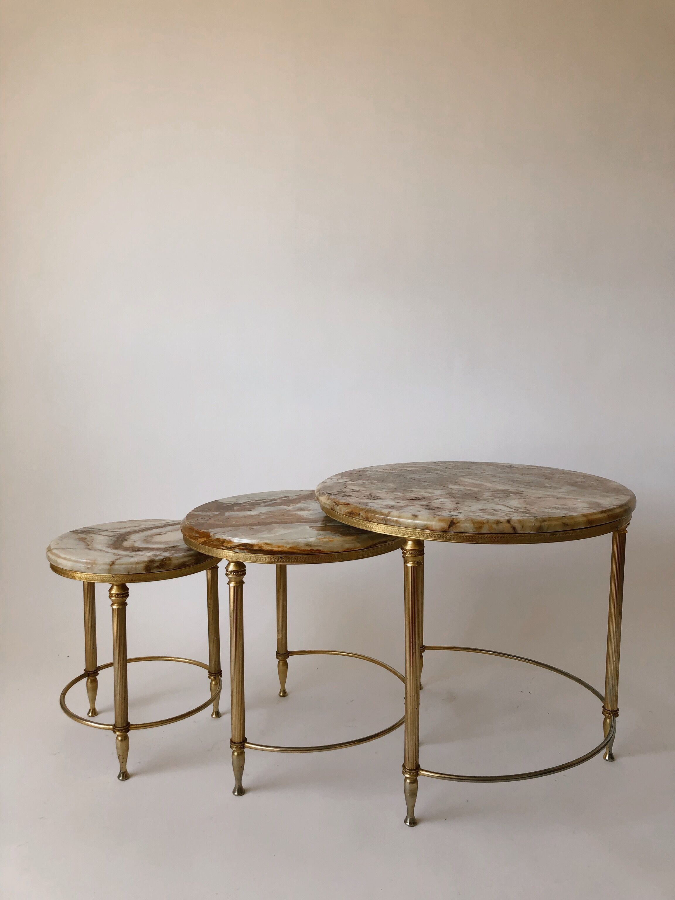 Pull out tables marble and brass