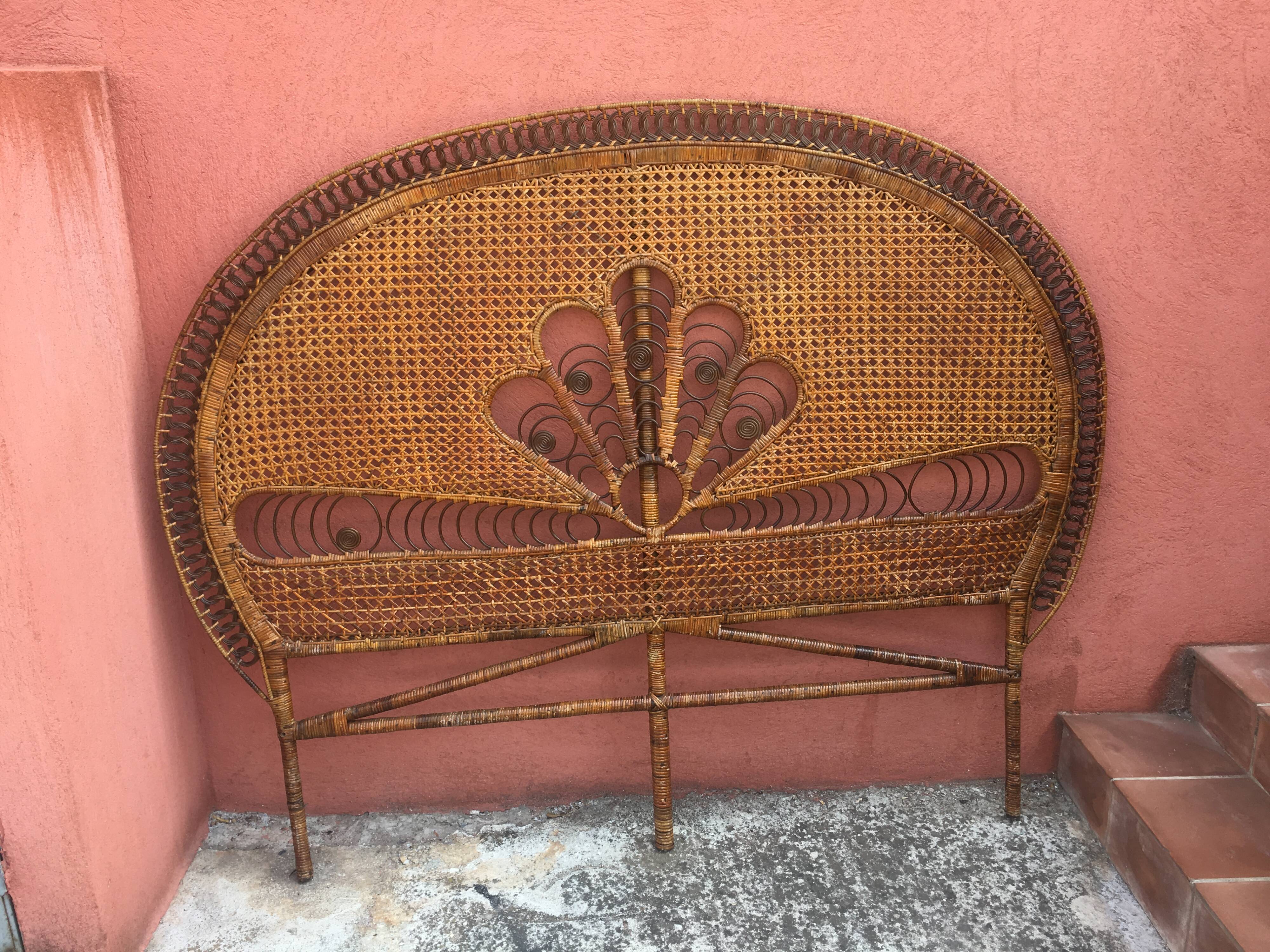 Peacock-style rattan bed head