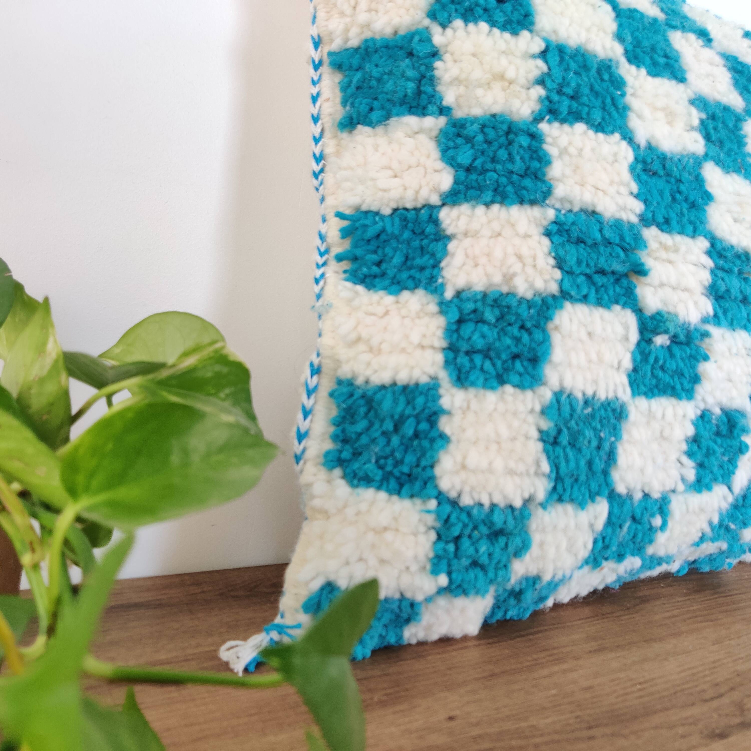 Coussin berbère damier turquoise