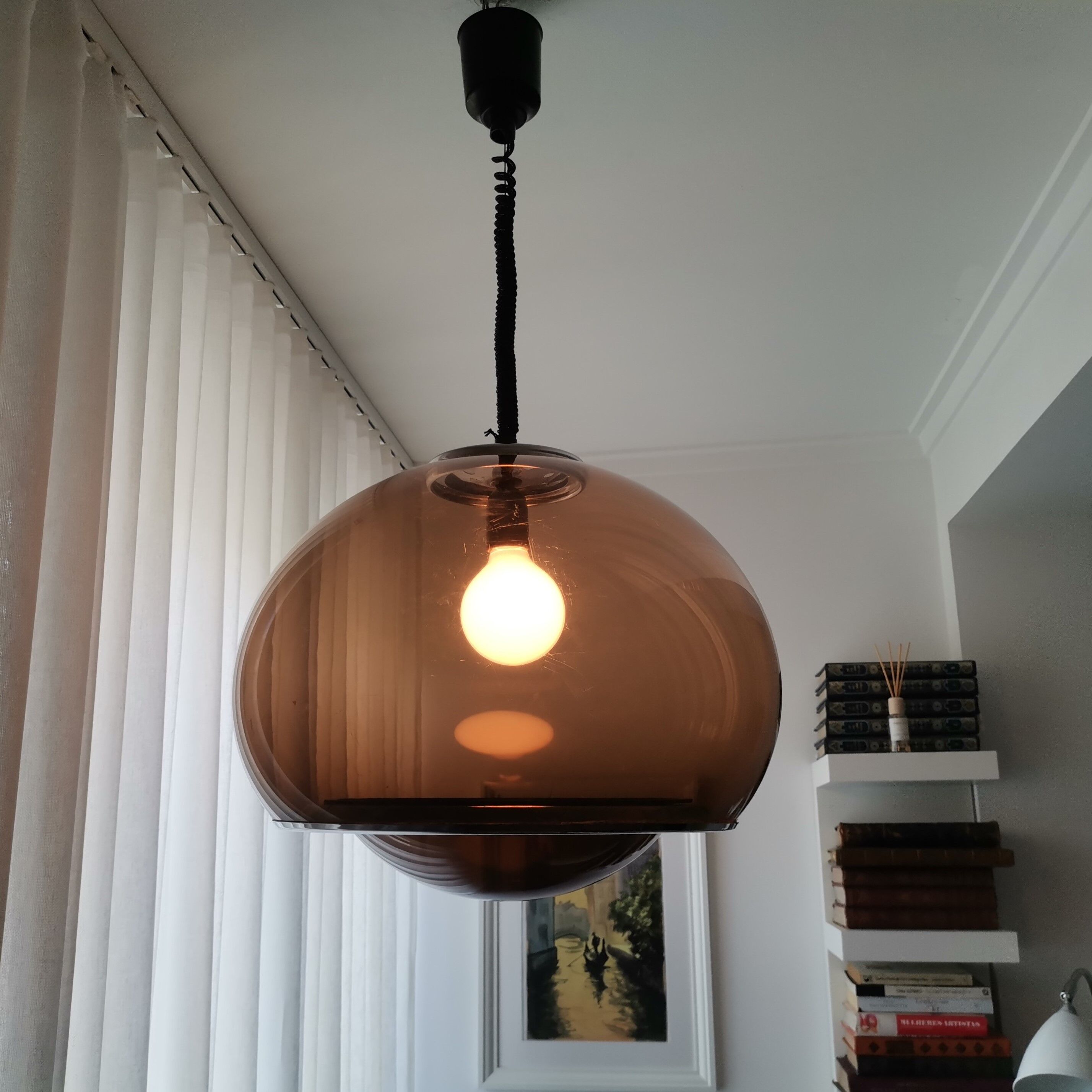 Meblo Guzzini 60s Italian pull down hanging lamp