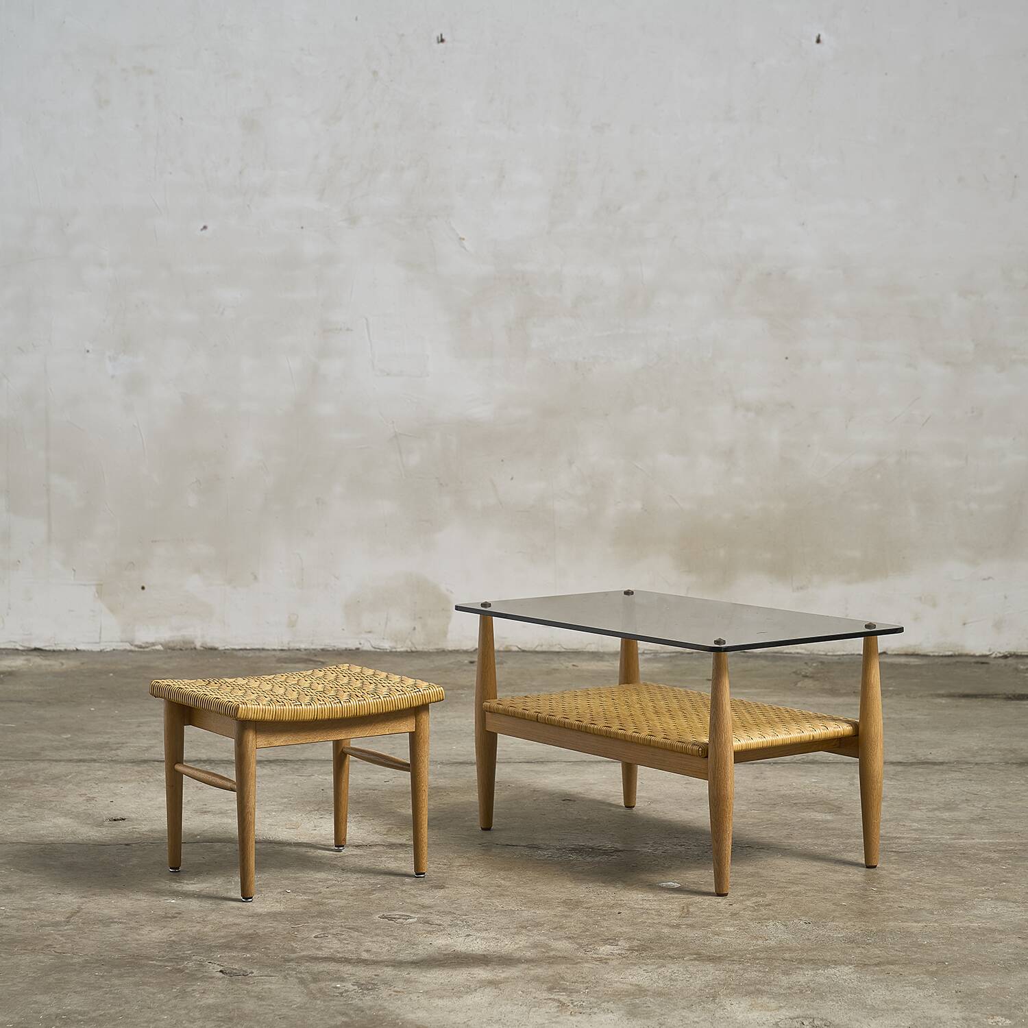 Coffee table and its stool.