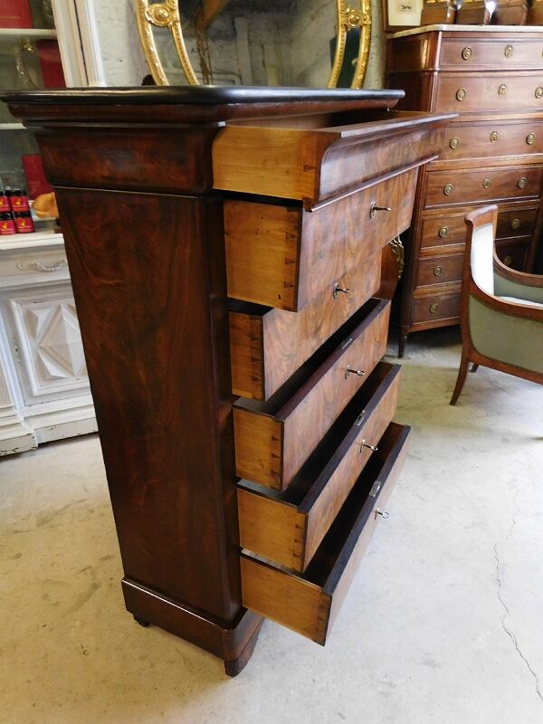 Chiffonnier Louis Philippe en acajou du XIX ème siecle
