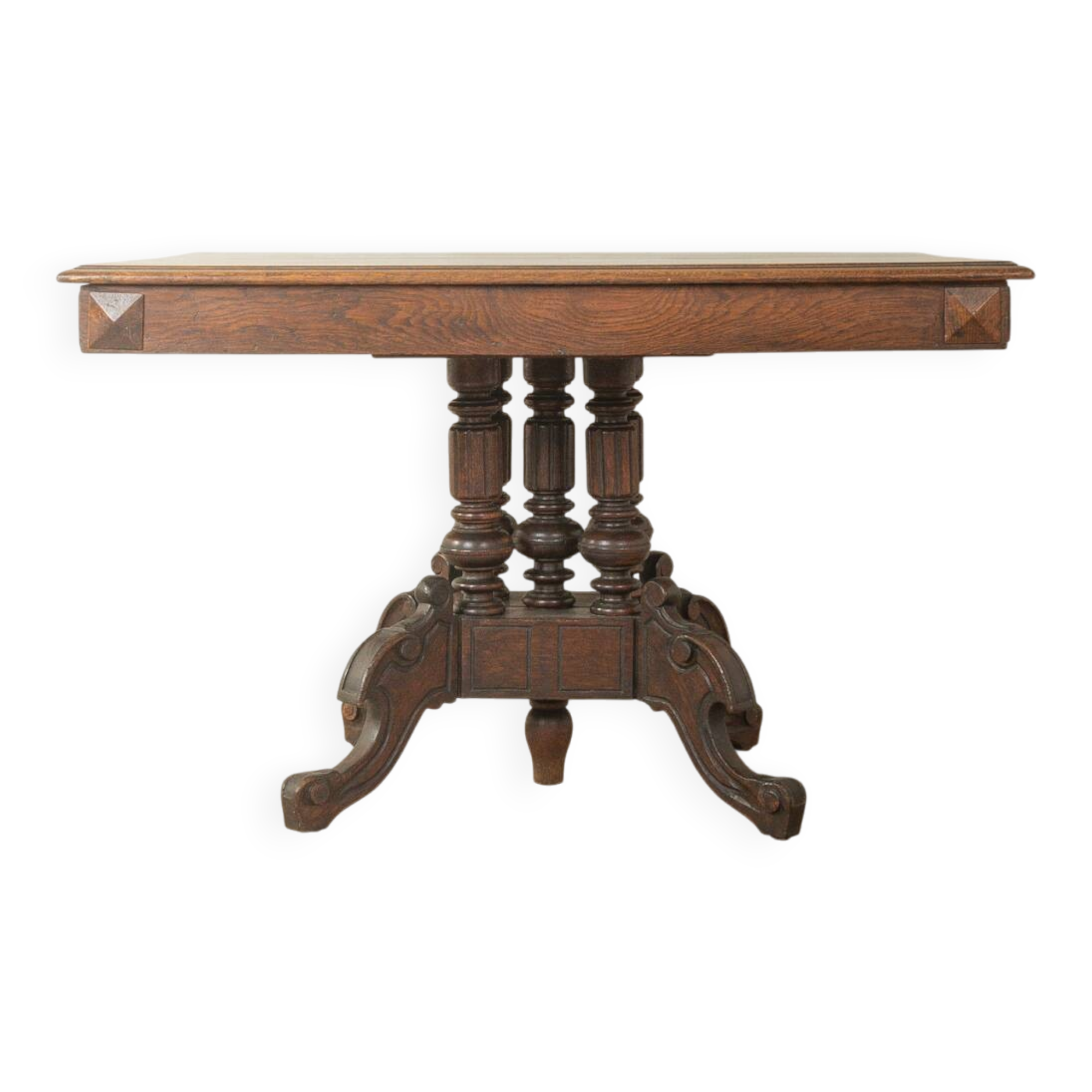 Classic Gründerzeit dining table from the 1900s