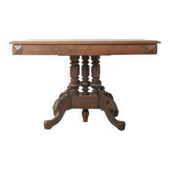 Classic Gründerzeit dining table from the 1900s