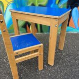 Vintage 1980 desk and child seat