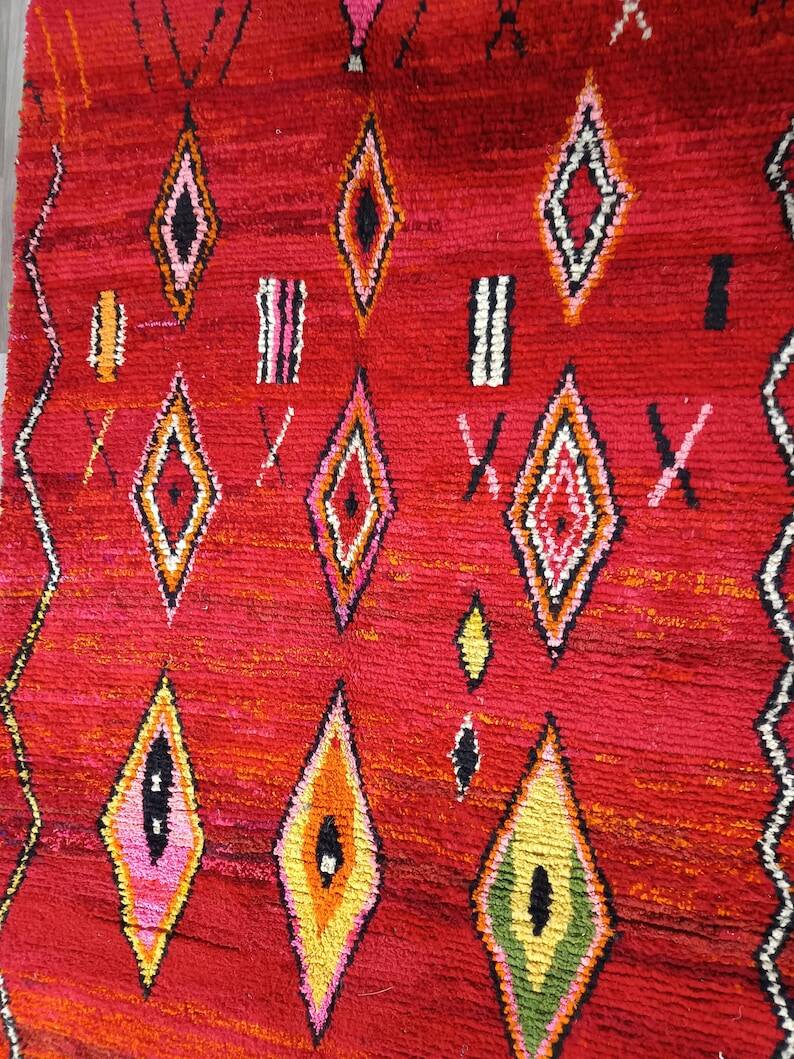 Berber Moroccan rug decorated 250cm x 150cm