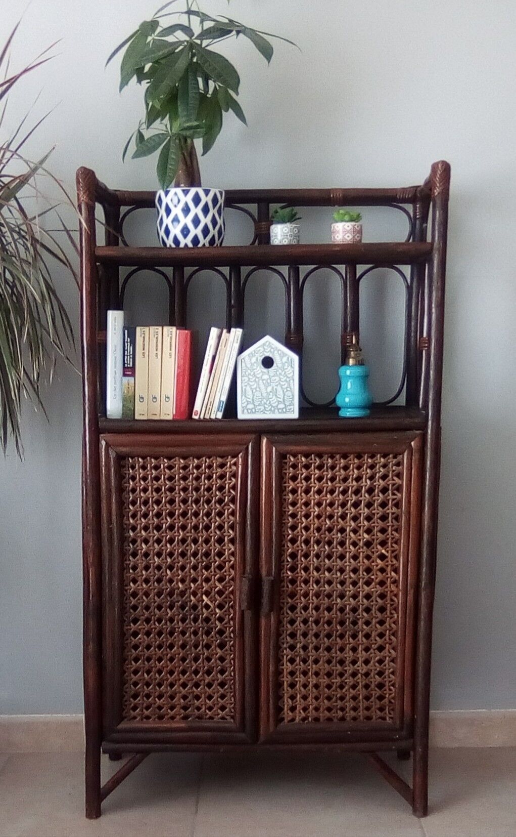 Furniture shelves in rattan 70s
