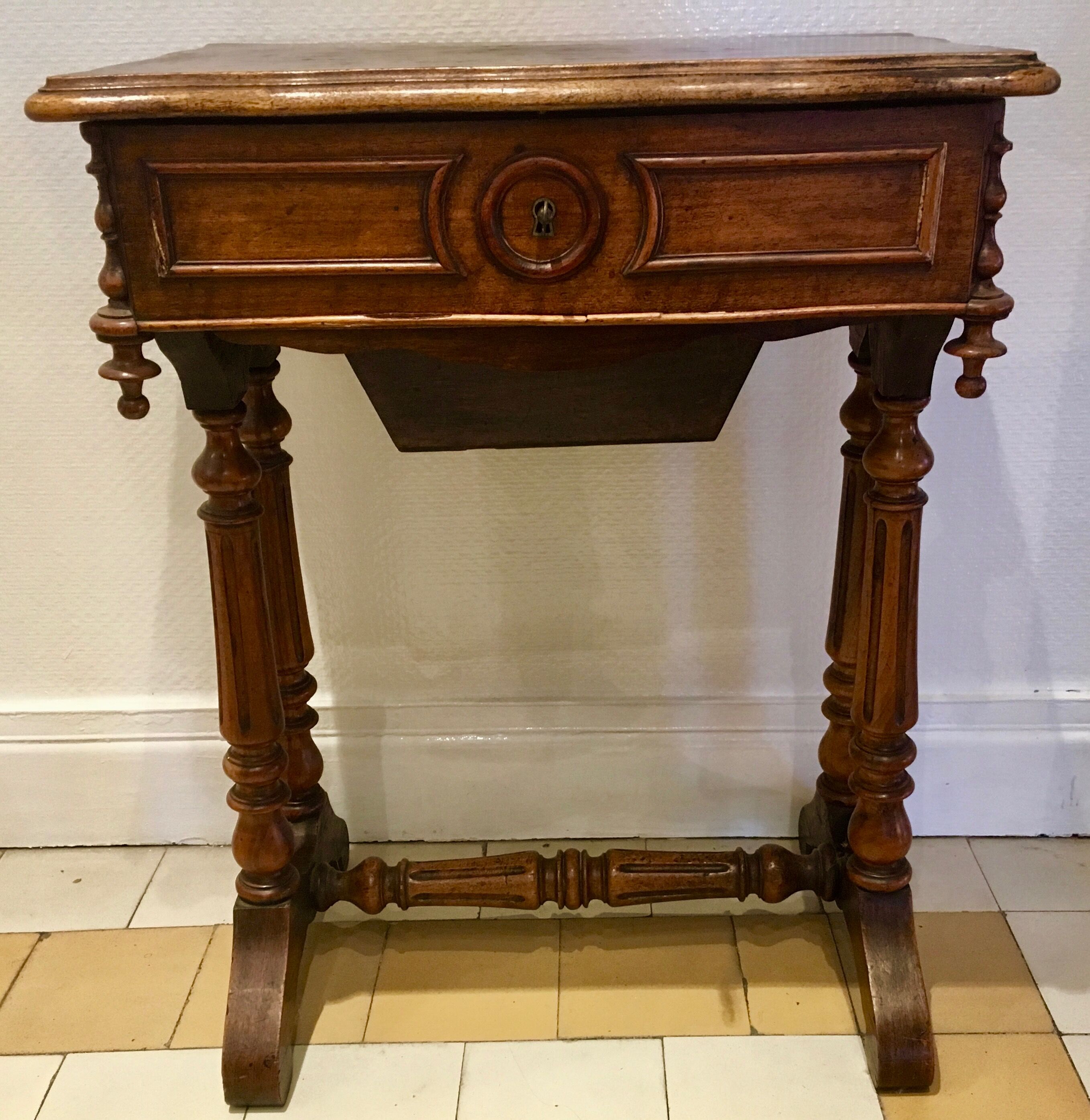 Table d'ouvrage debut XX éme