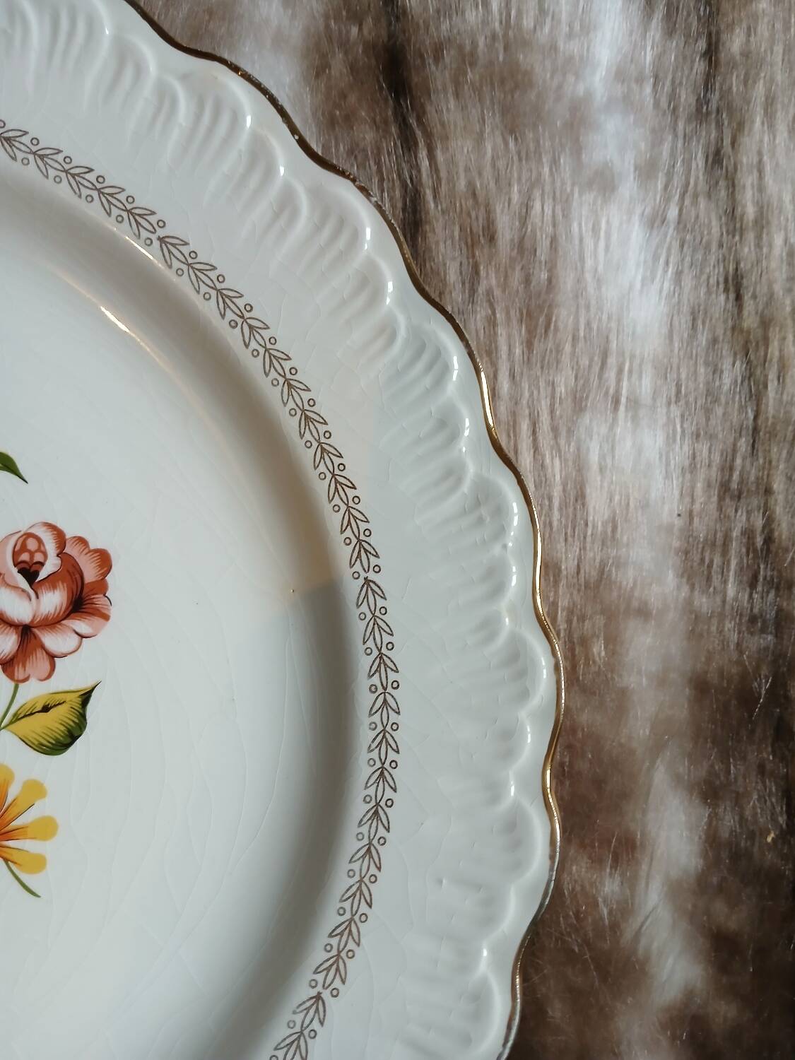 2 antique "Capri" plates