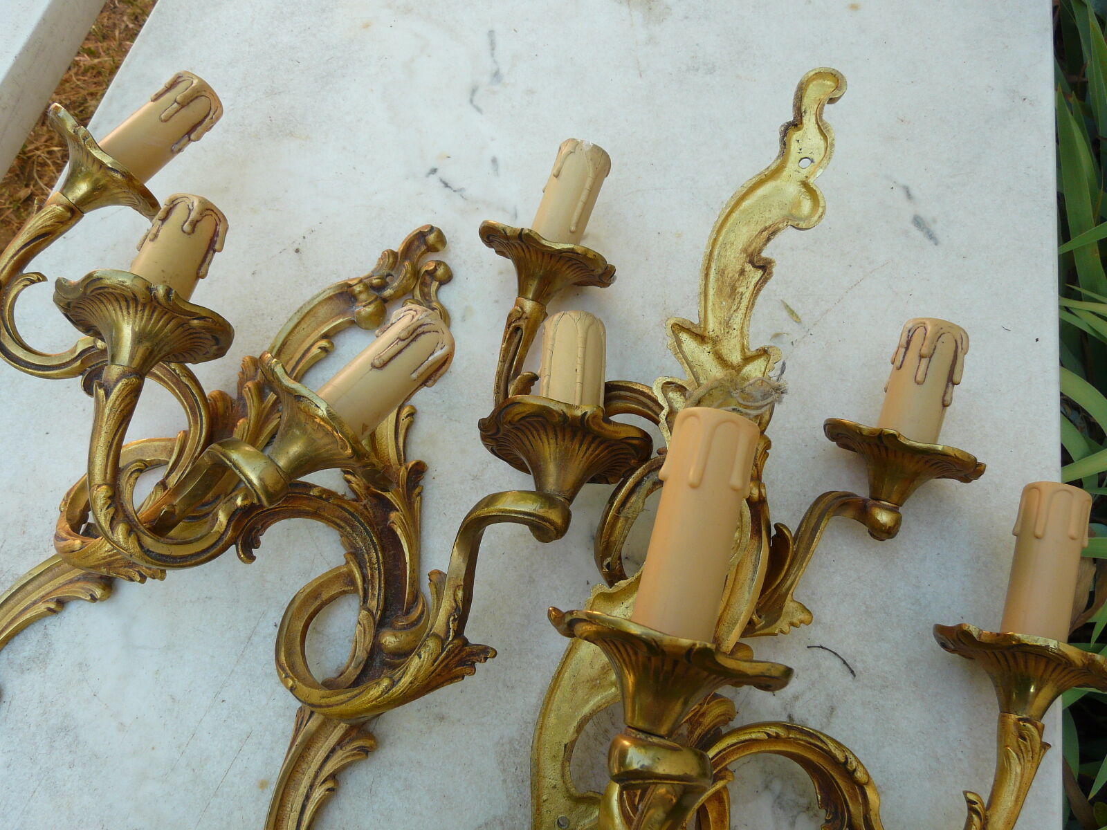 Two pairs of bronze wall light